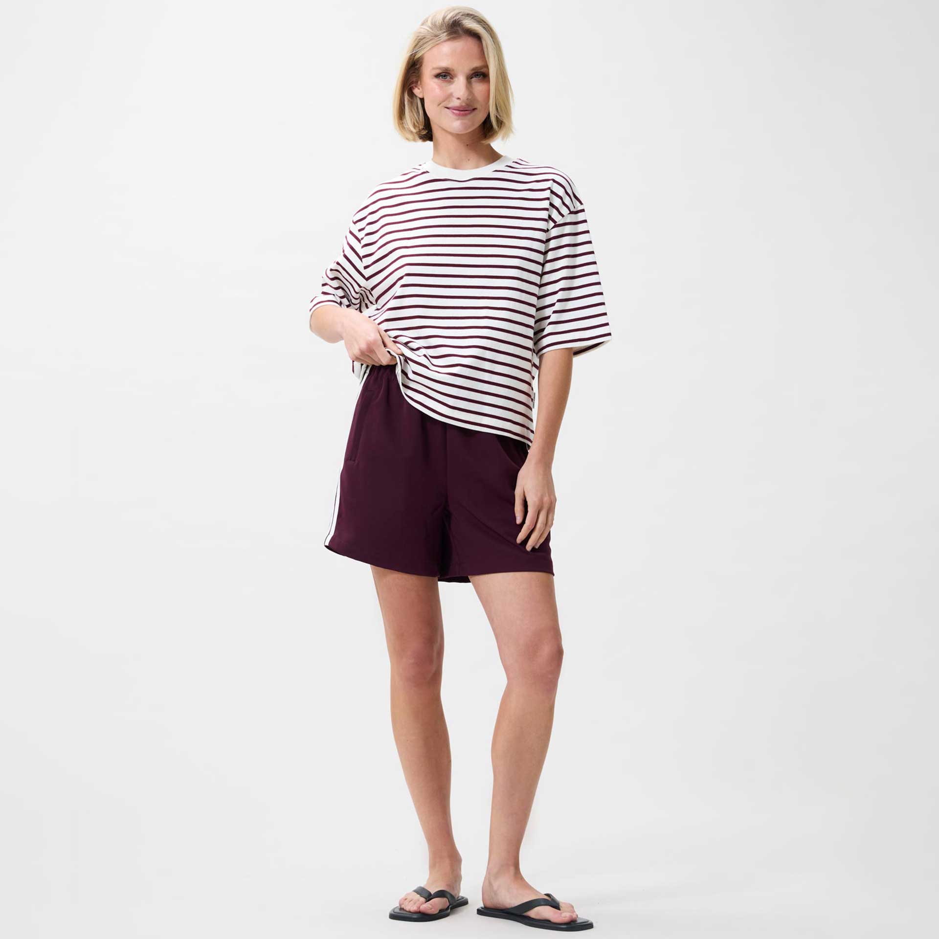 Catwalk Junkie T-shirt