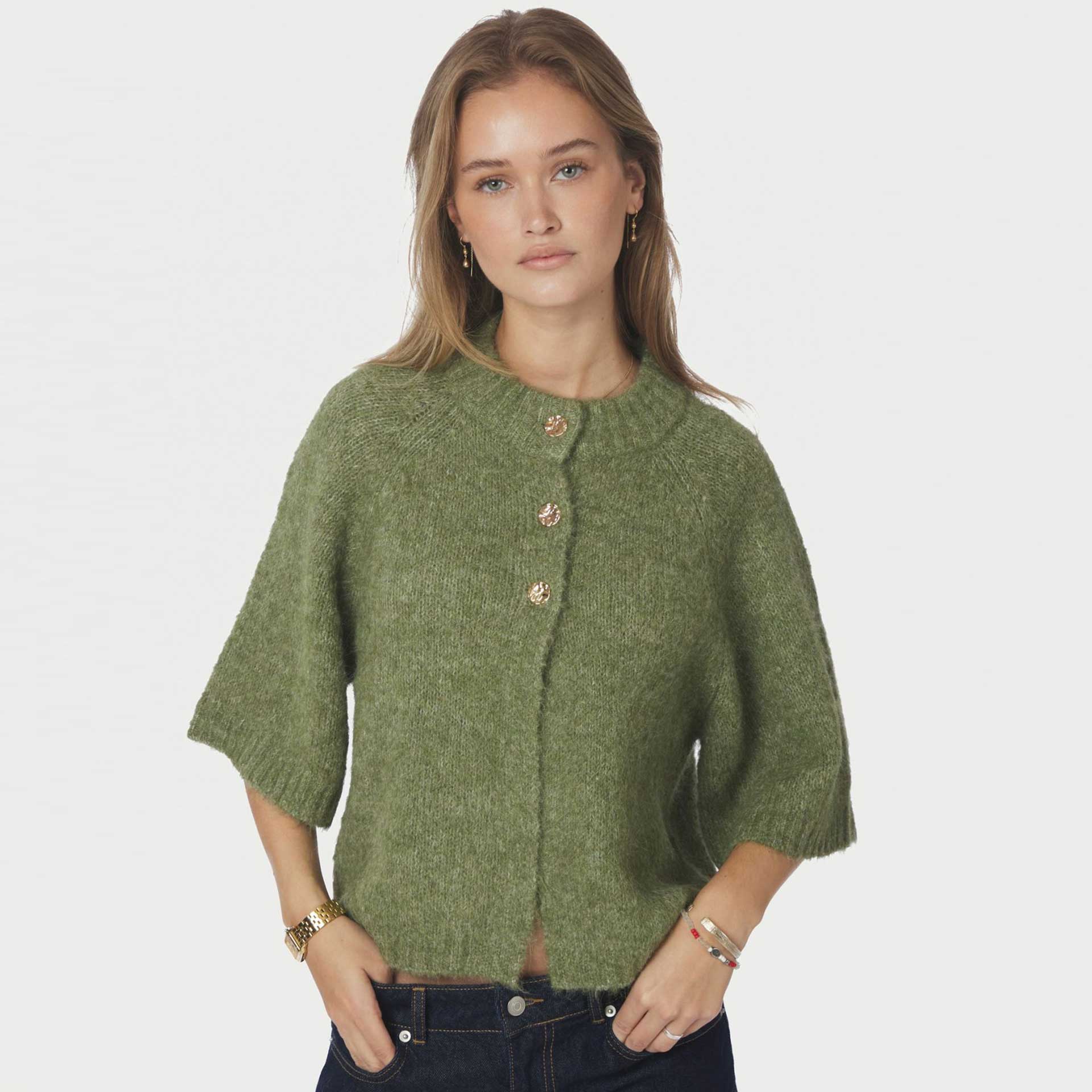 Neo Noir Vest Benuta