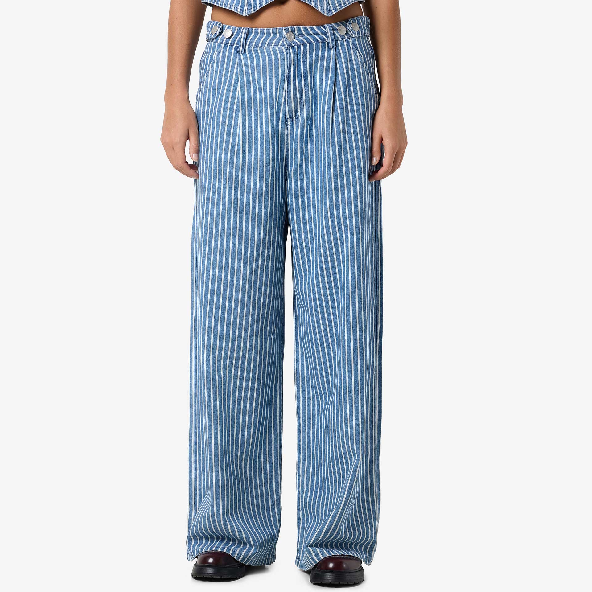 Noisy May Broek Hera