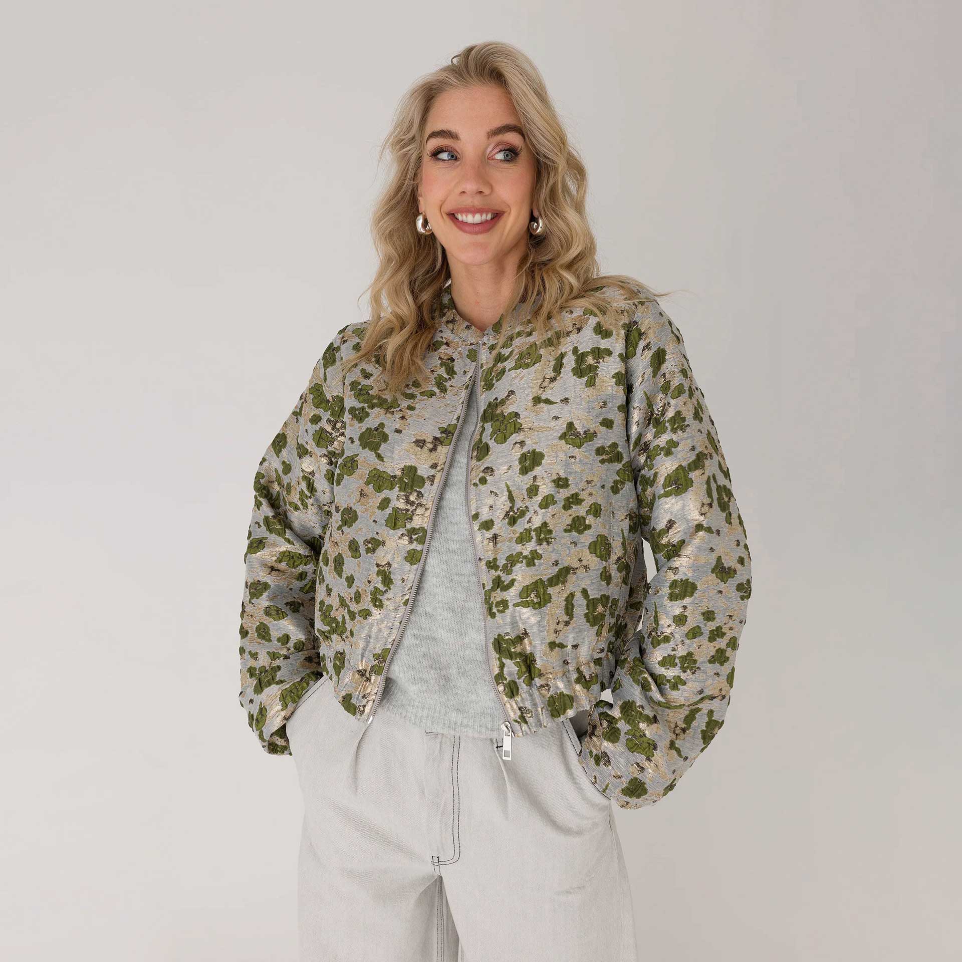 Anna  Blazer