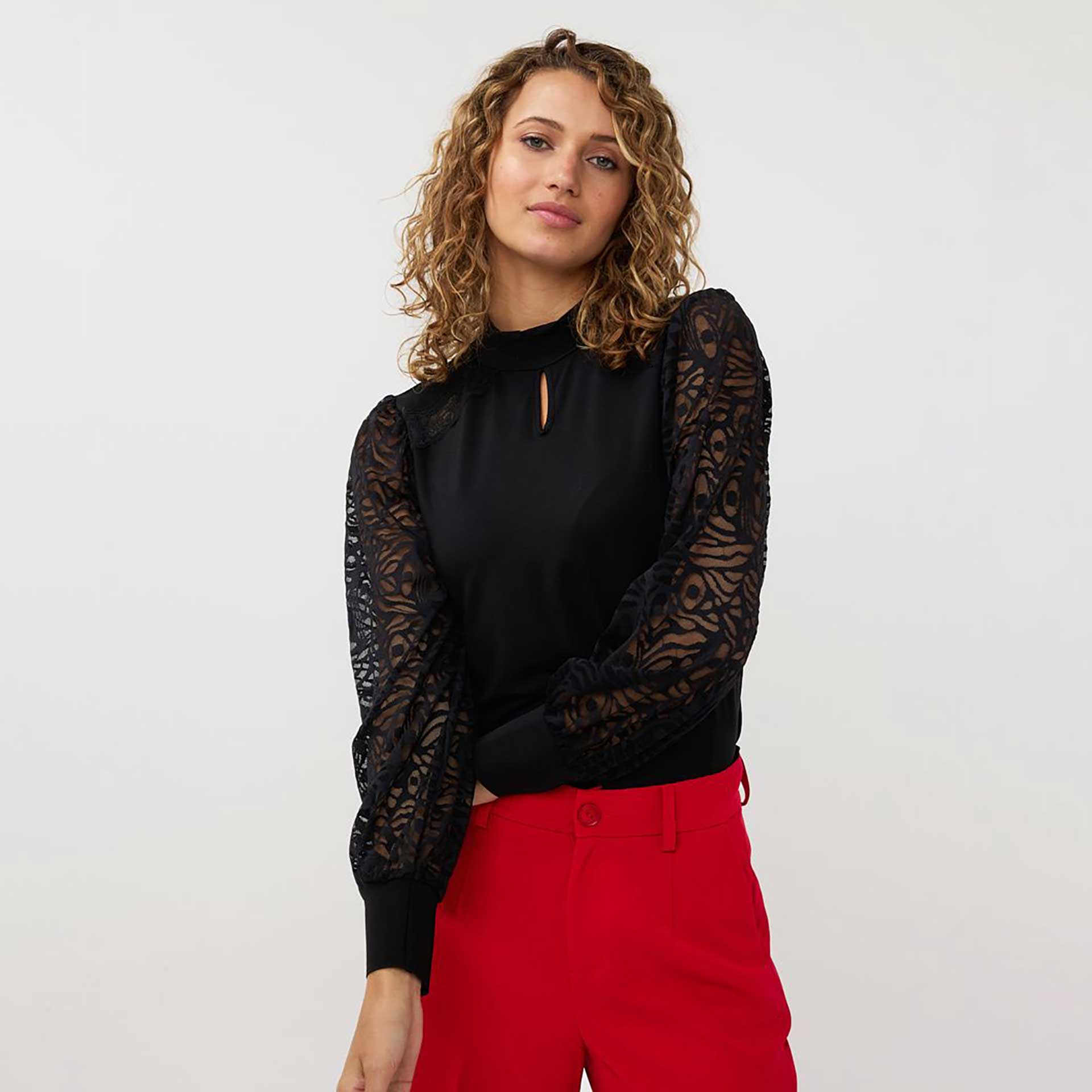 Esqualo Top Lace Sleeve