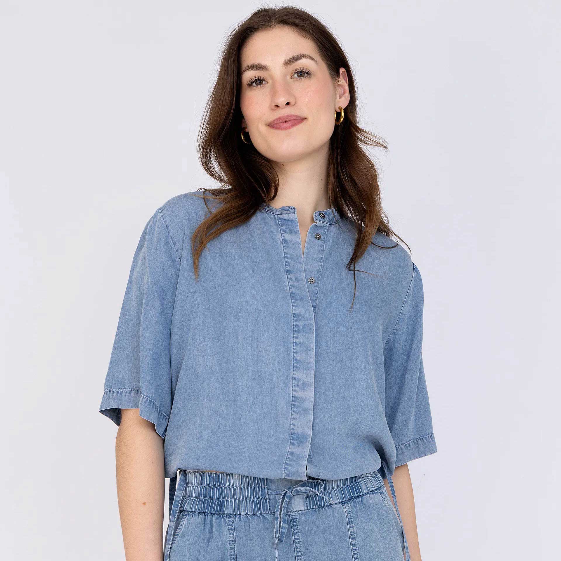 Anna Blue Blouse Daniil