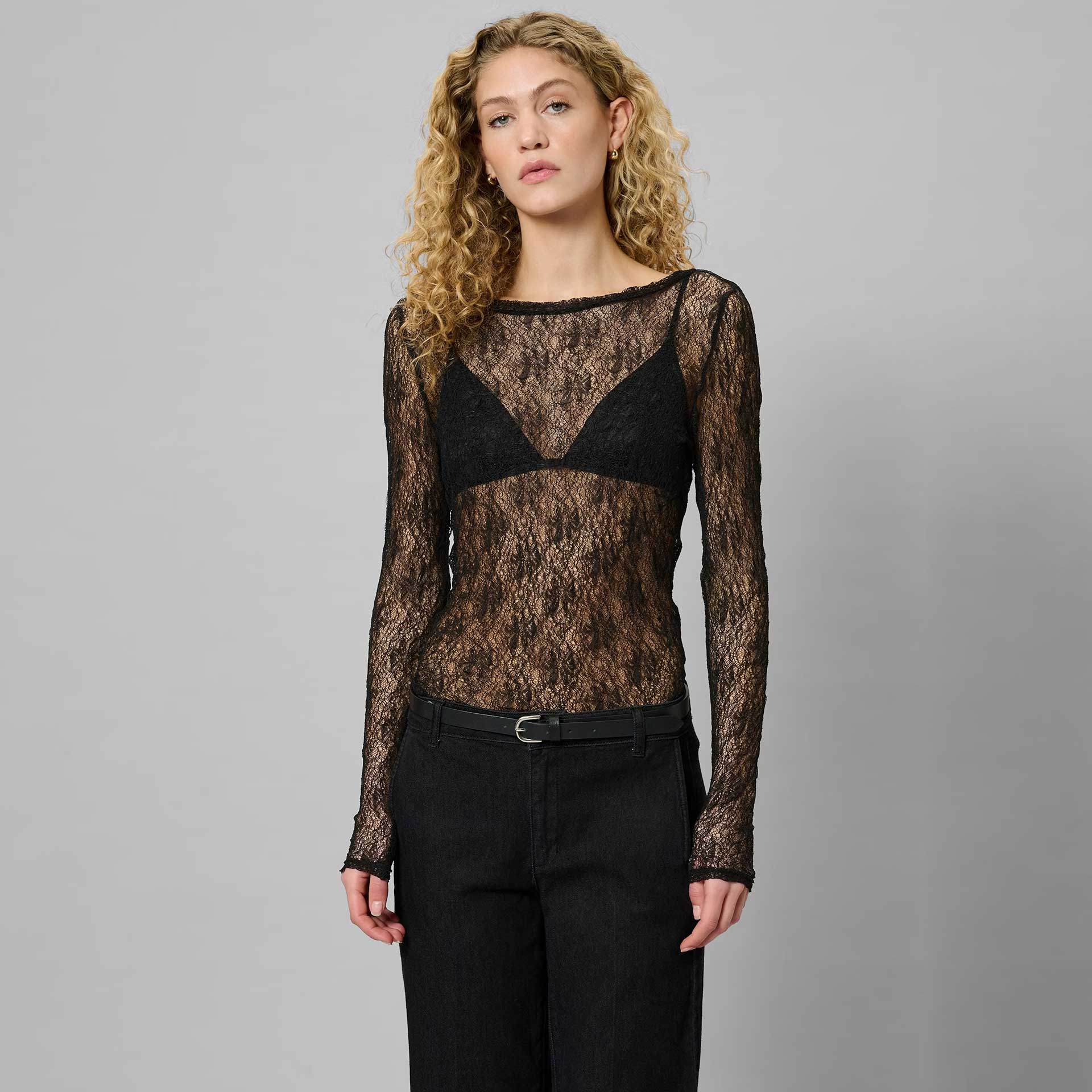 My Essential Wardrobe Truitje Rita