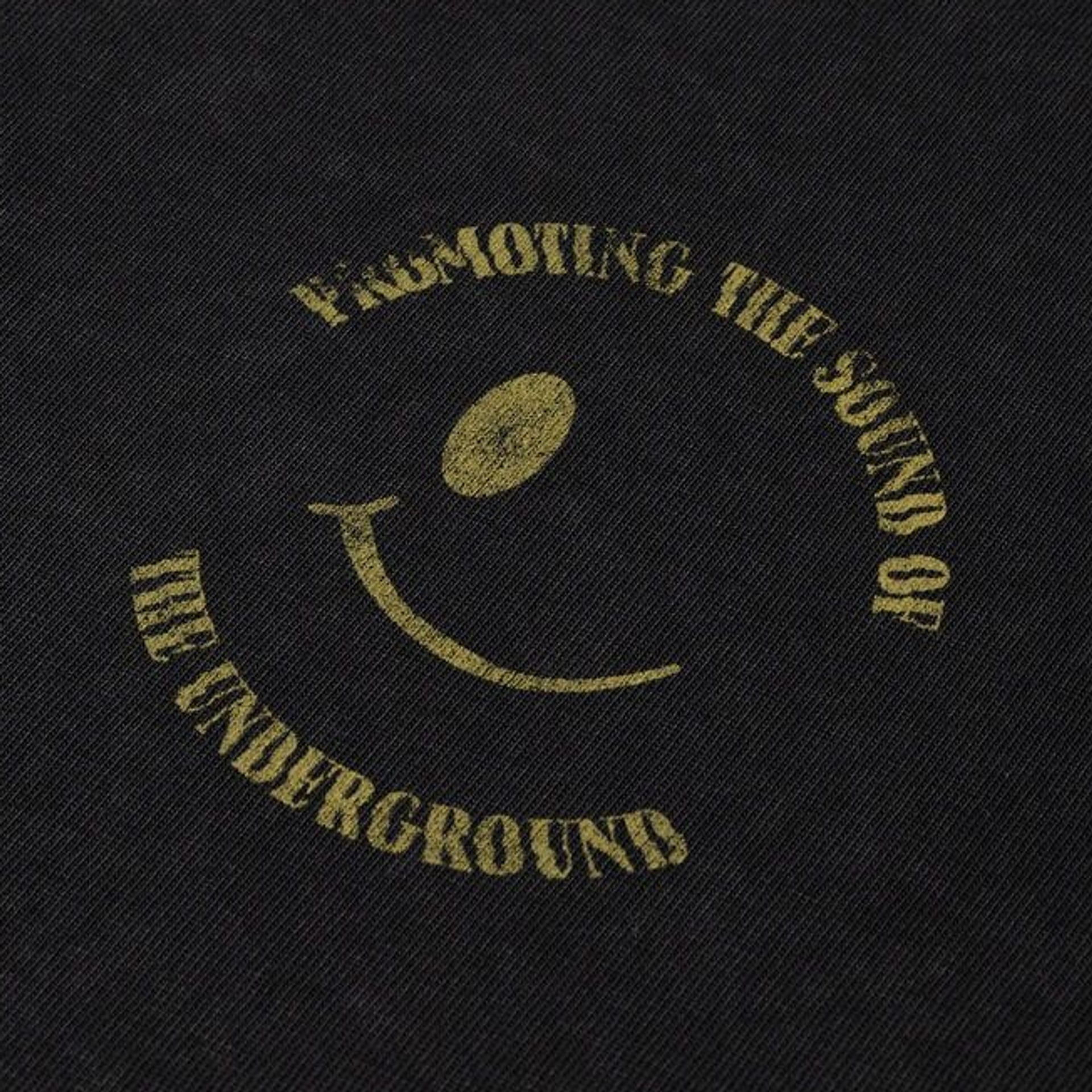 Lovelee Dae T-shirt Chuck Underground