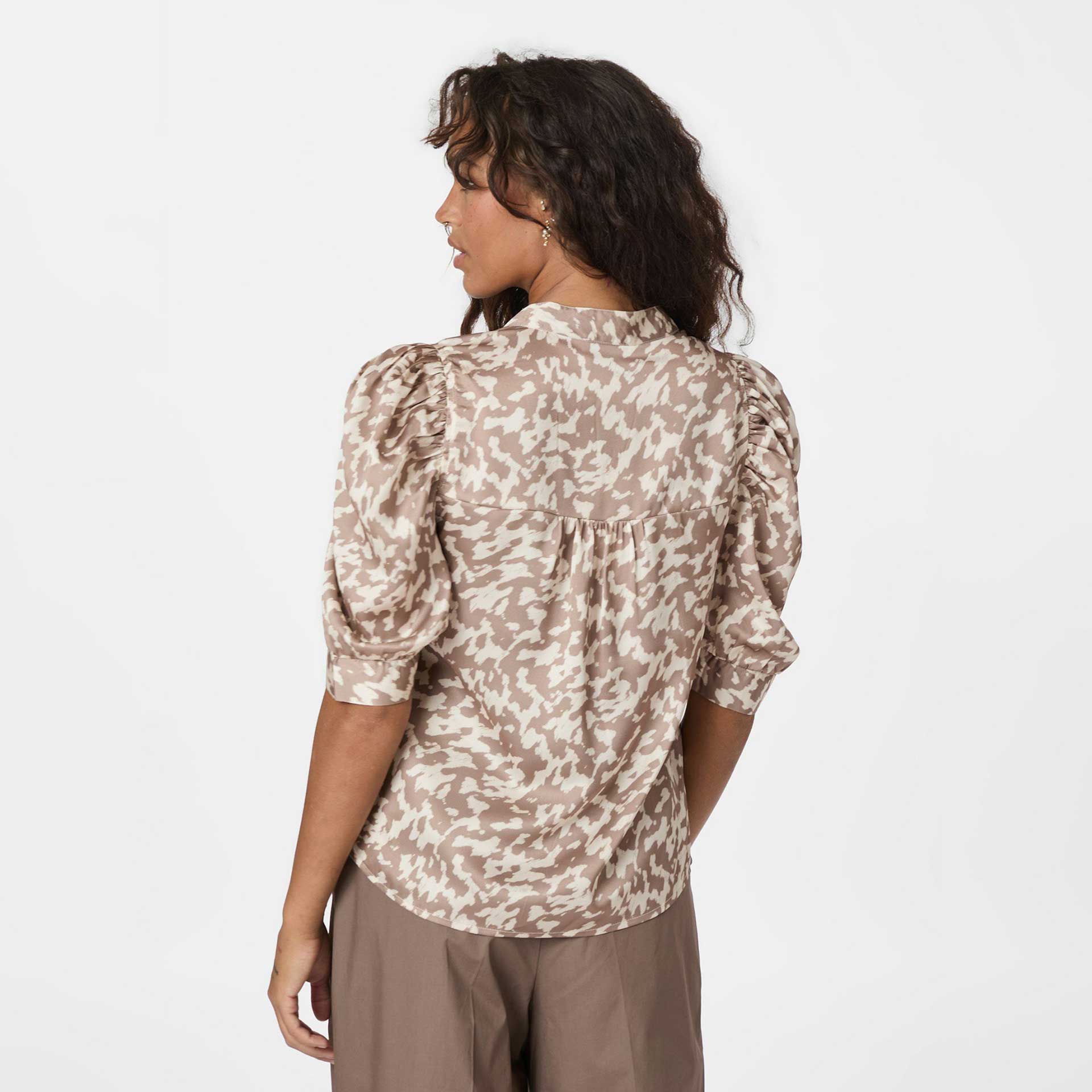 Neo Noir Top Roella