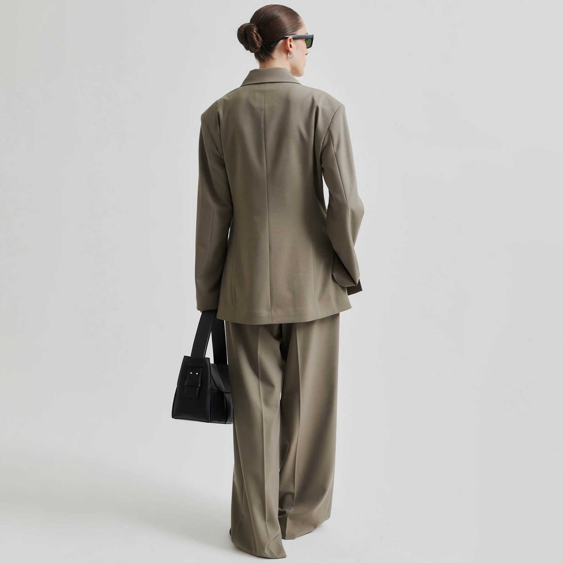 Second Female Broek Carlene