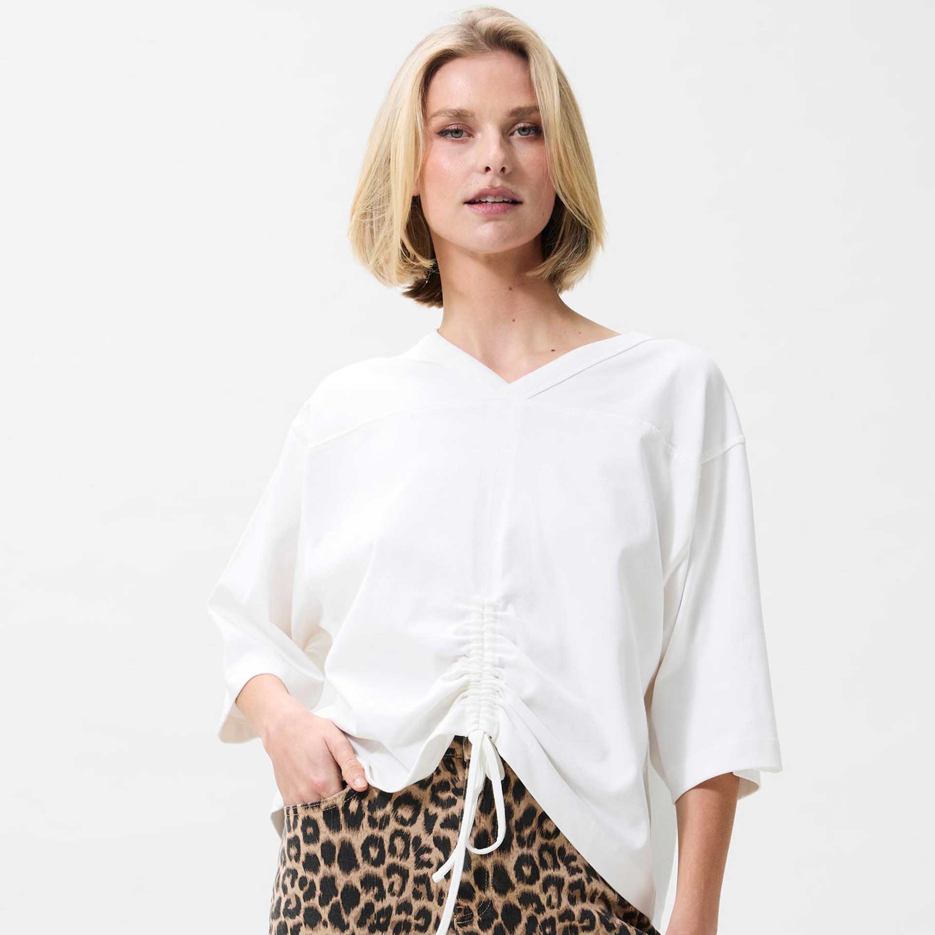 Catwalk Junkie T-shirt