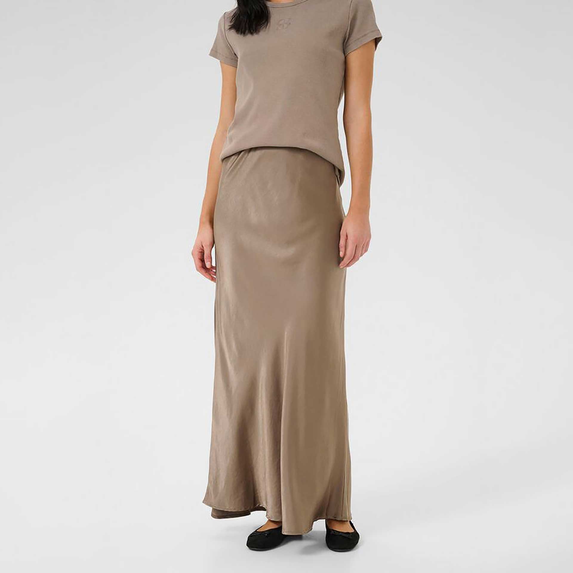 My Essential Wardrobe Rok Estelle