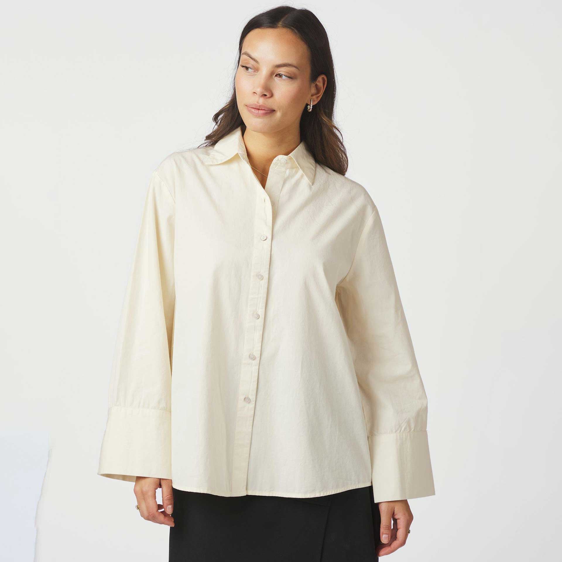 Neo Noir Blouse Ayari C