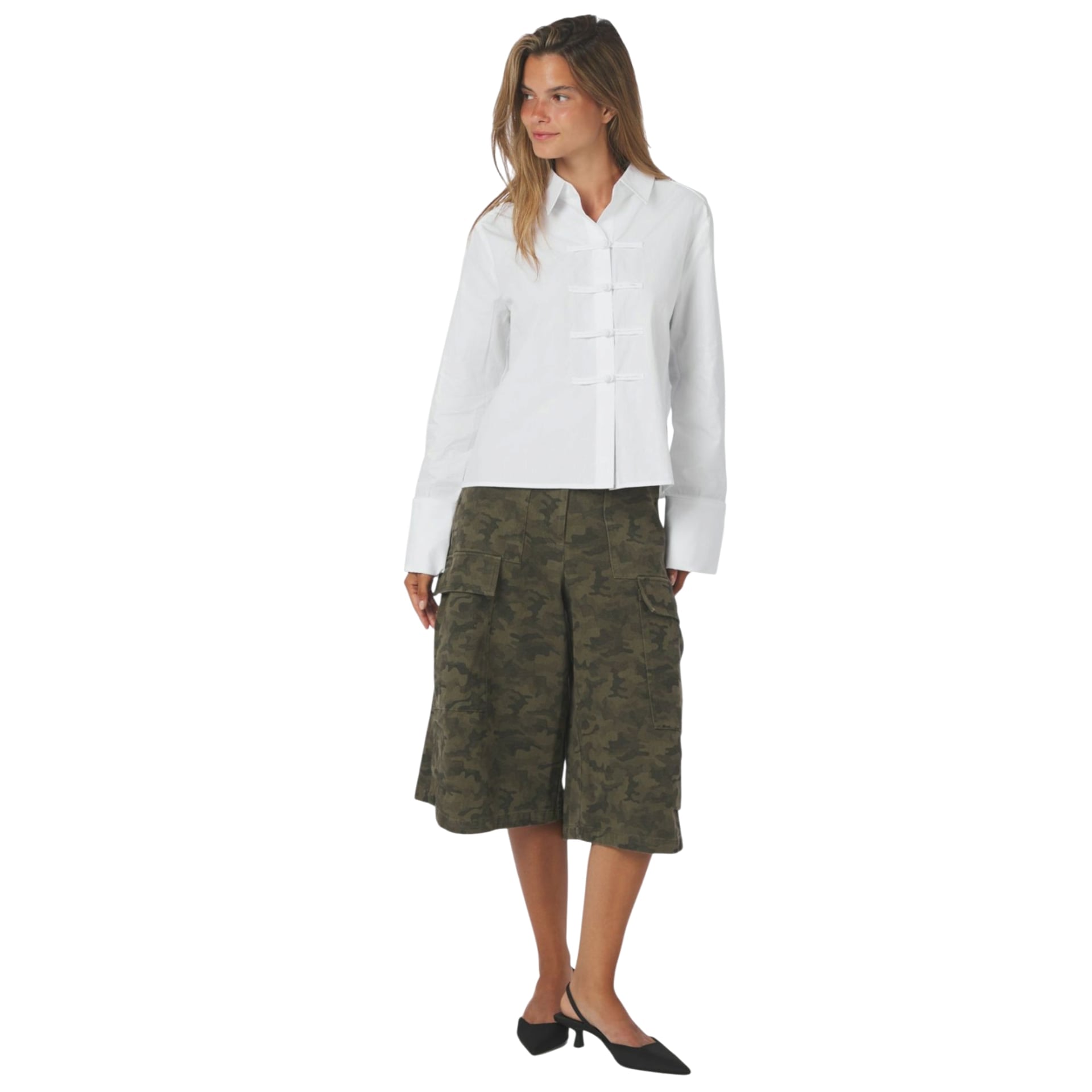 Neo Noir Short Islana Camou