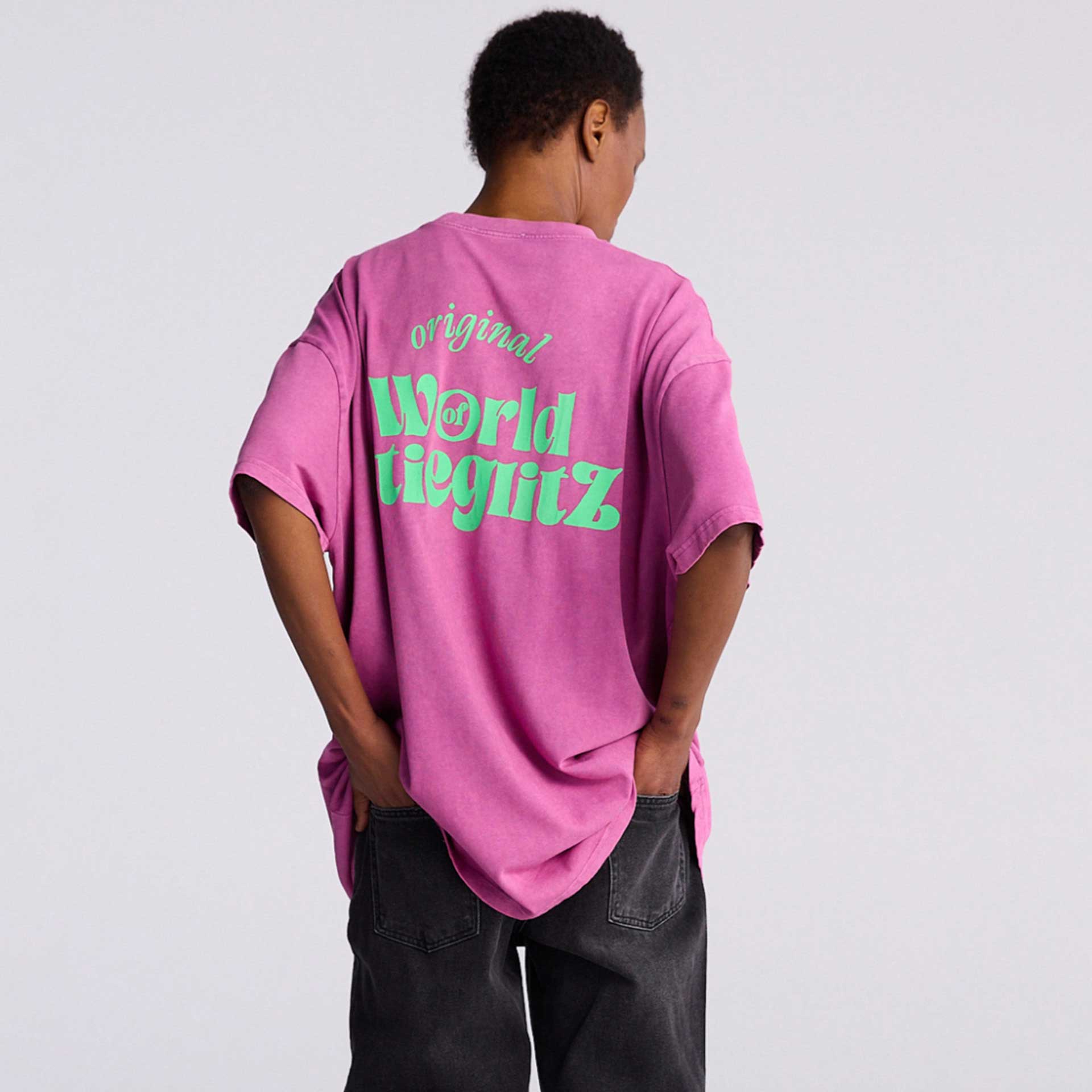 T-Shirt World of Stieg