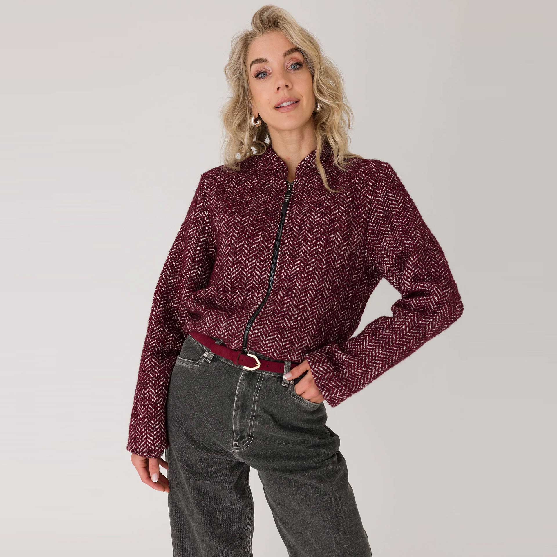 Anna  Blazer