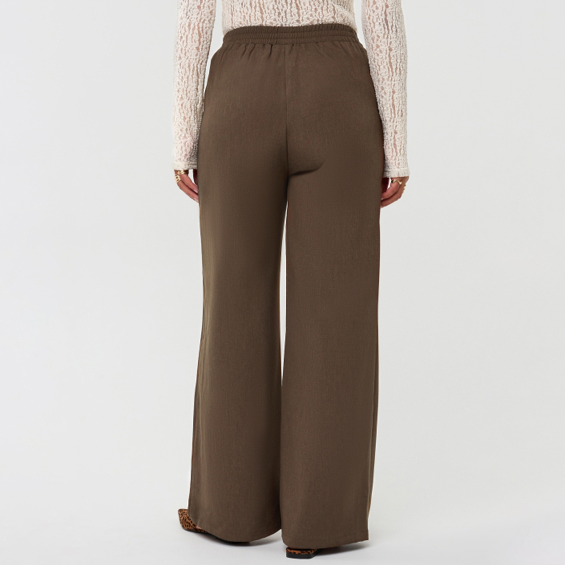 Ydence Broek Yade