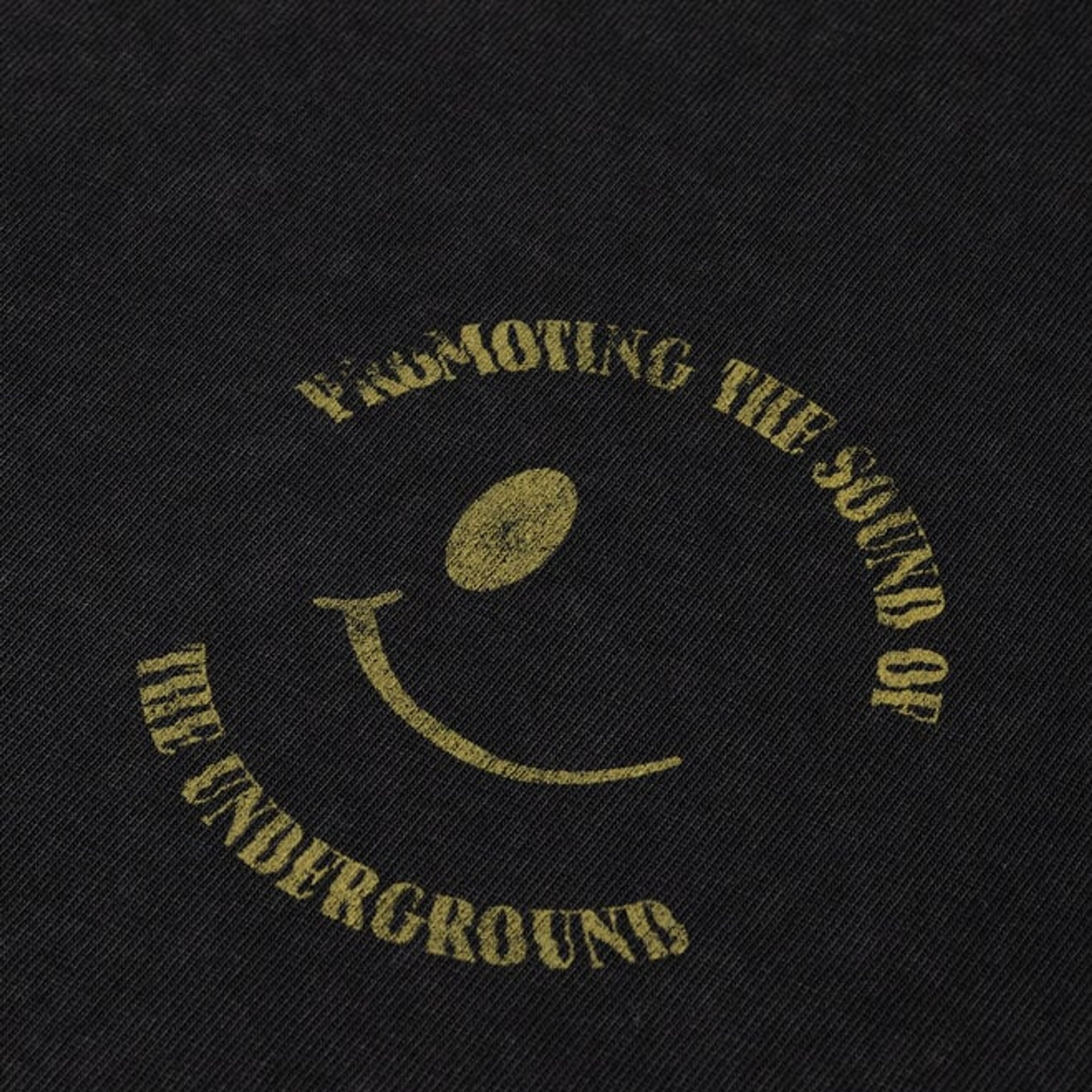 Lovelee Dae T-shirt Chuck Underground