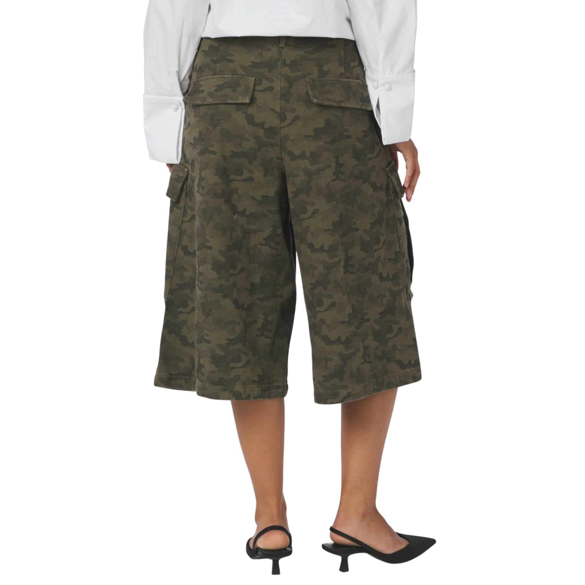 Neo Noir Short Islana Camou