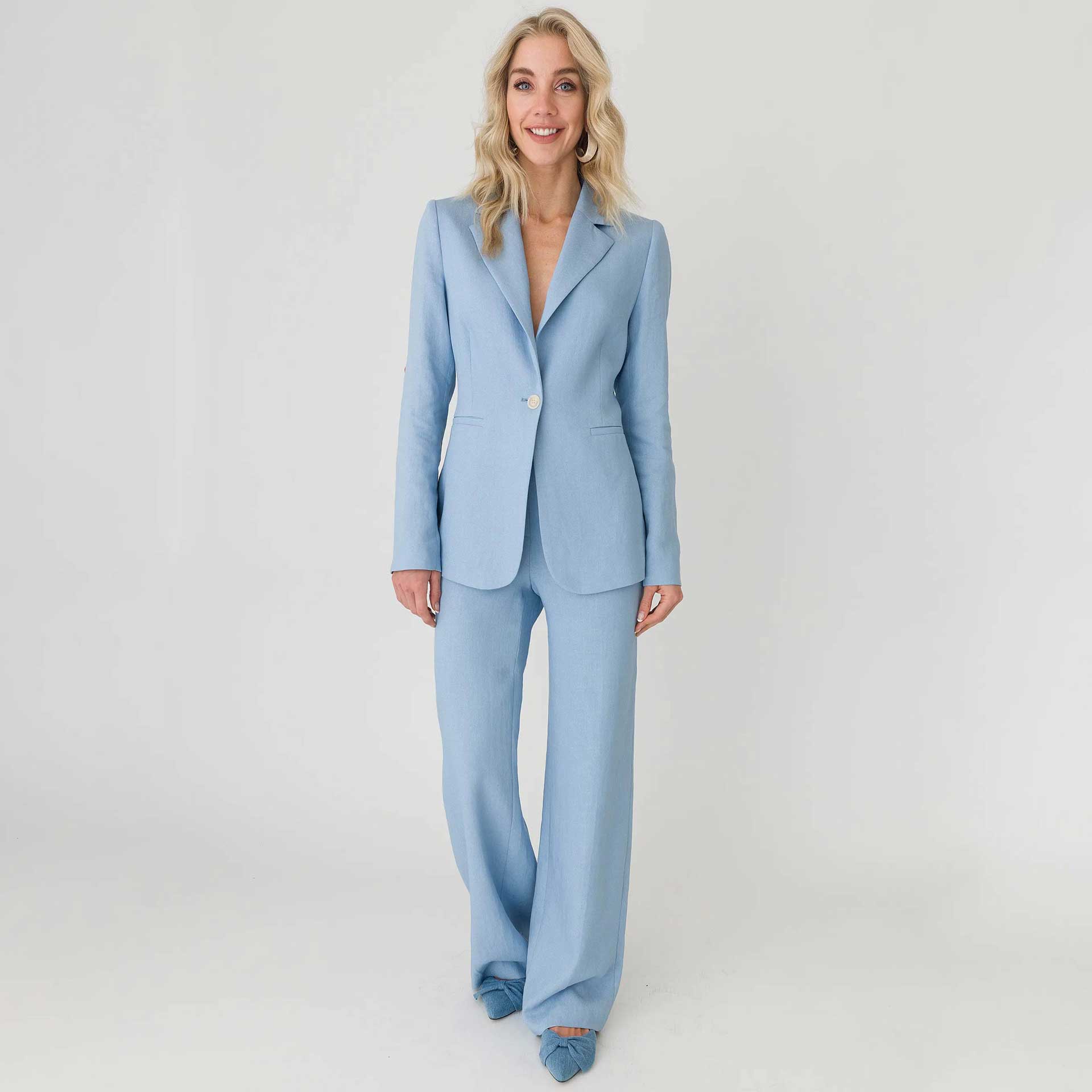 Anna  Blazer