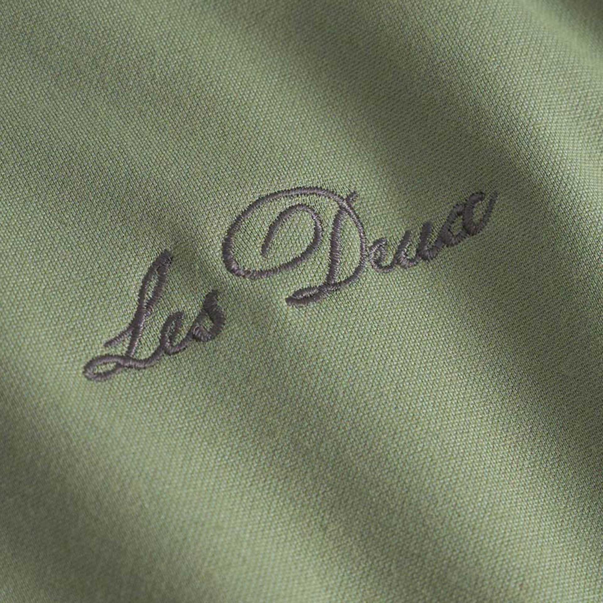 Les Deux Vest Sterling