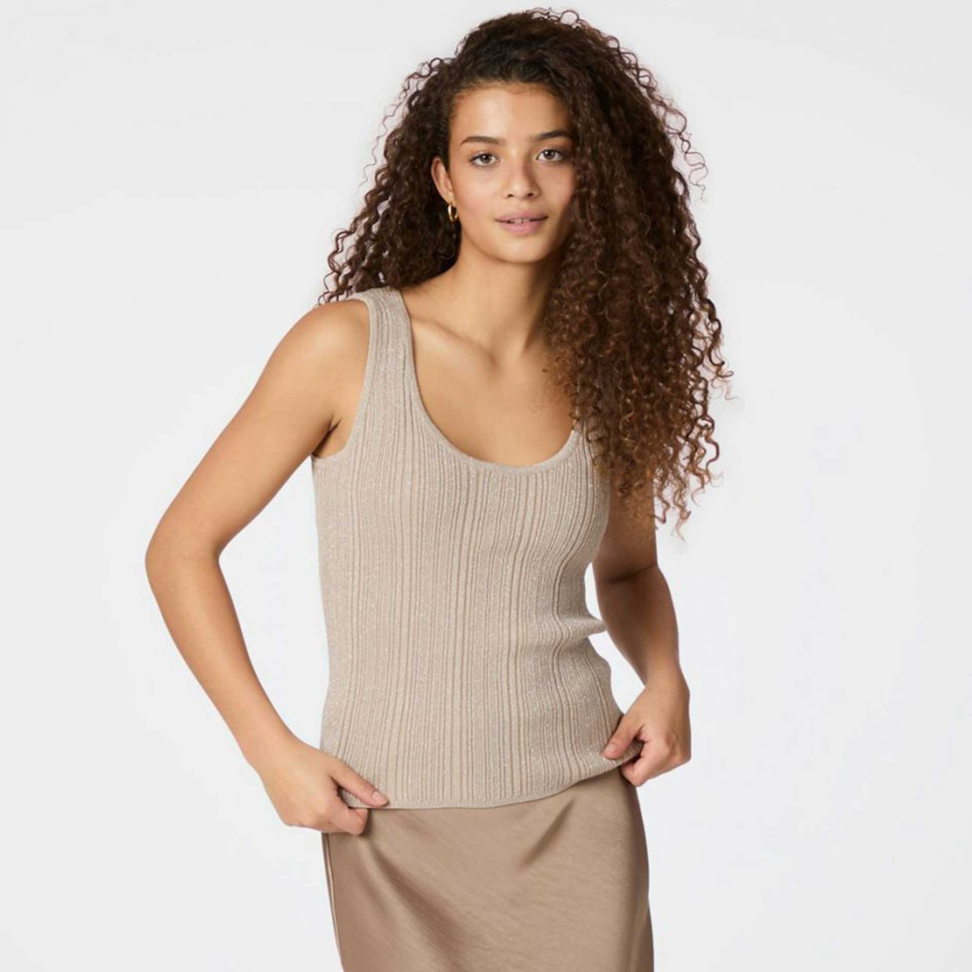 Neo Noir Top Ollie