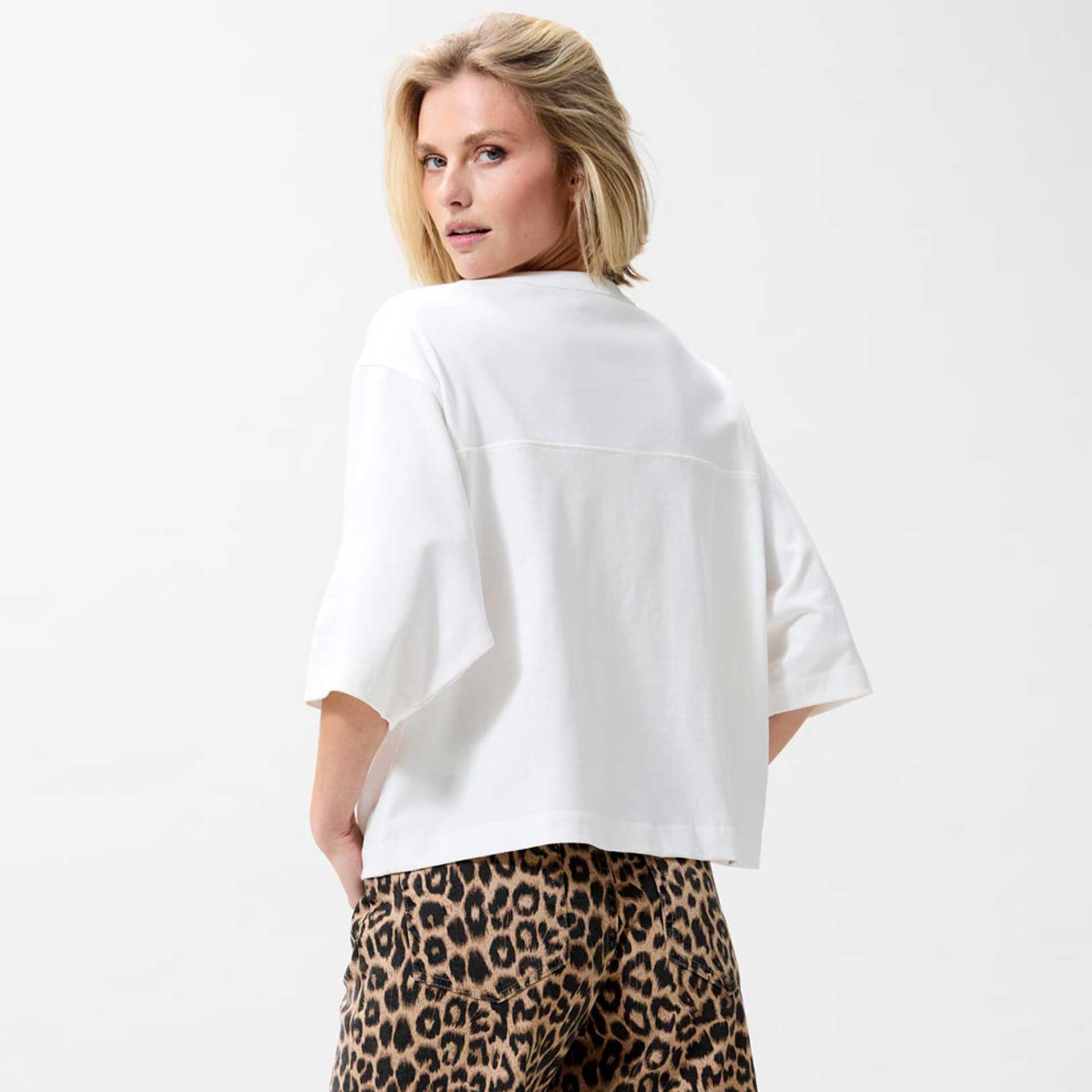 Catwalk Junkie T-shirt