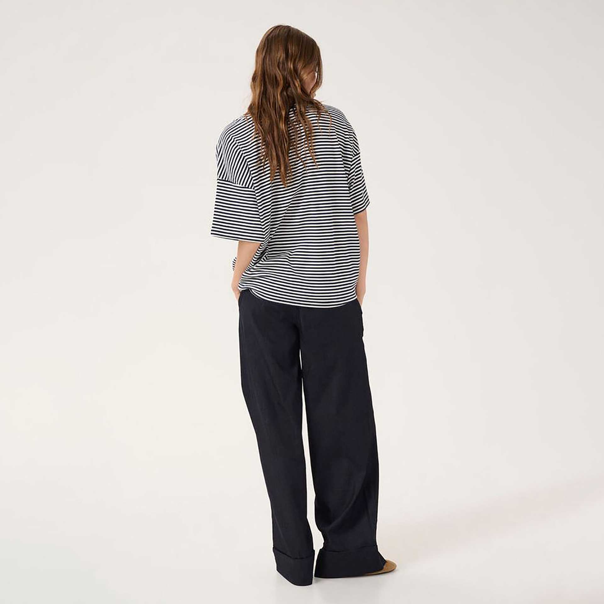My Essential Wardrobe T-shirt Dana