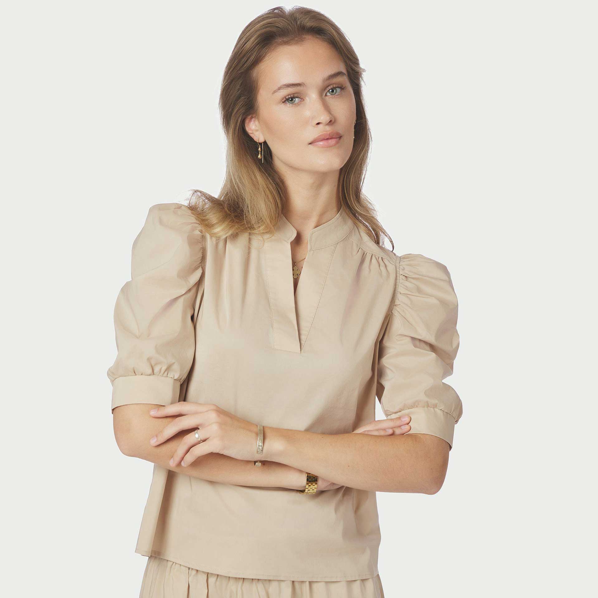 Neo Noir Blouse Roella