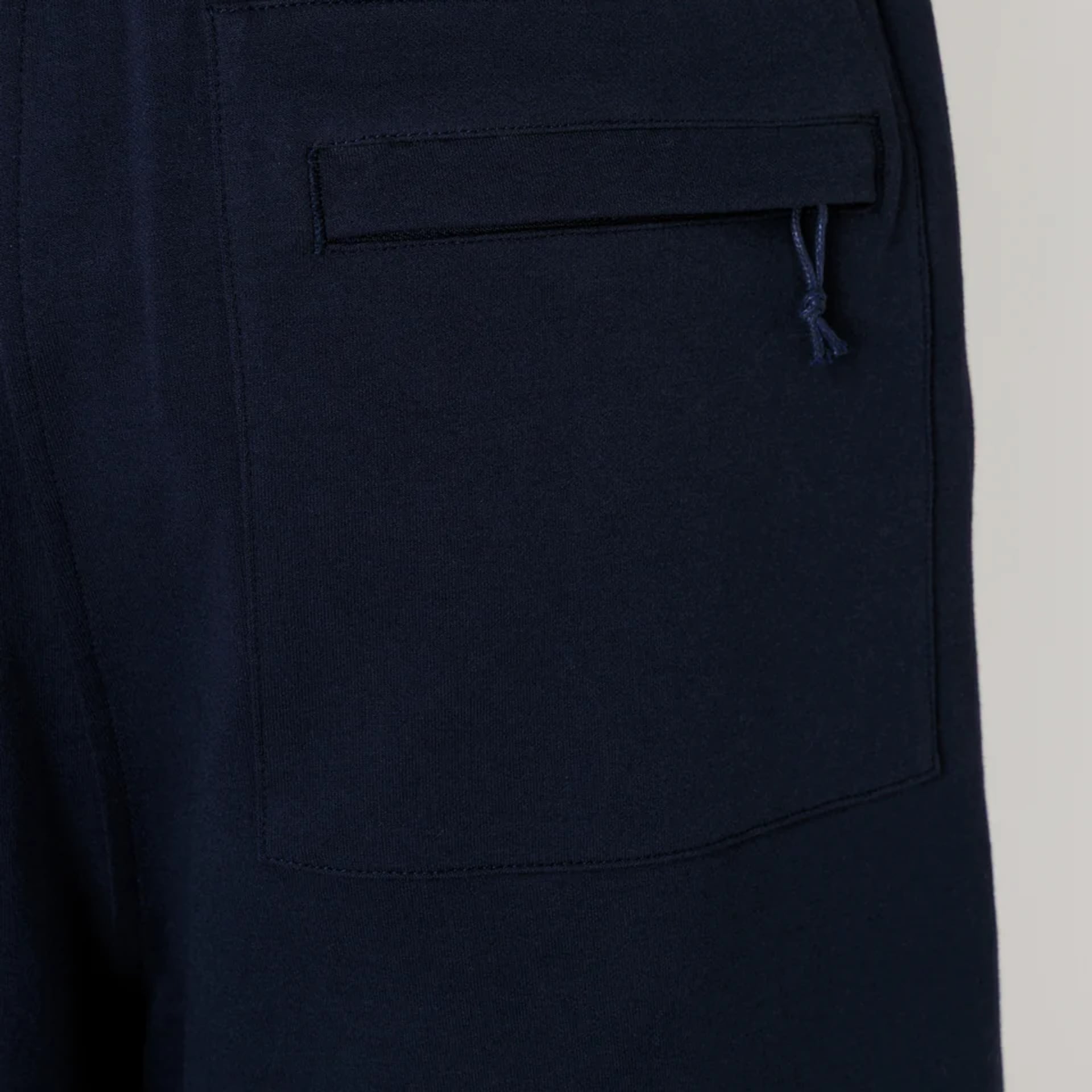 Benk Short Coen
