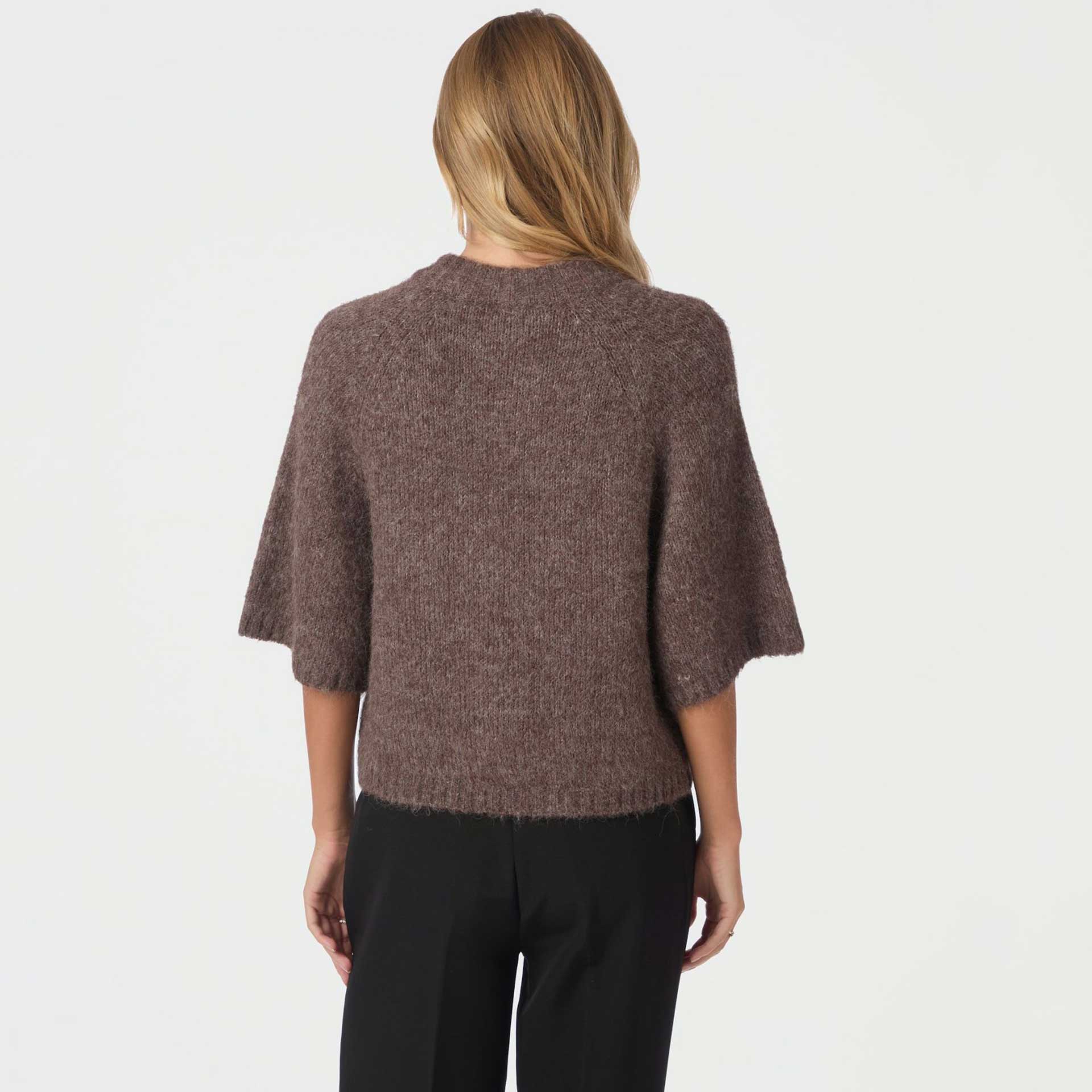 Neo Noir Vest Benuta