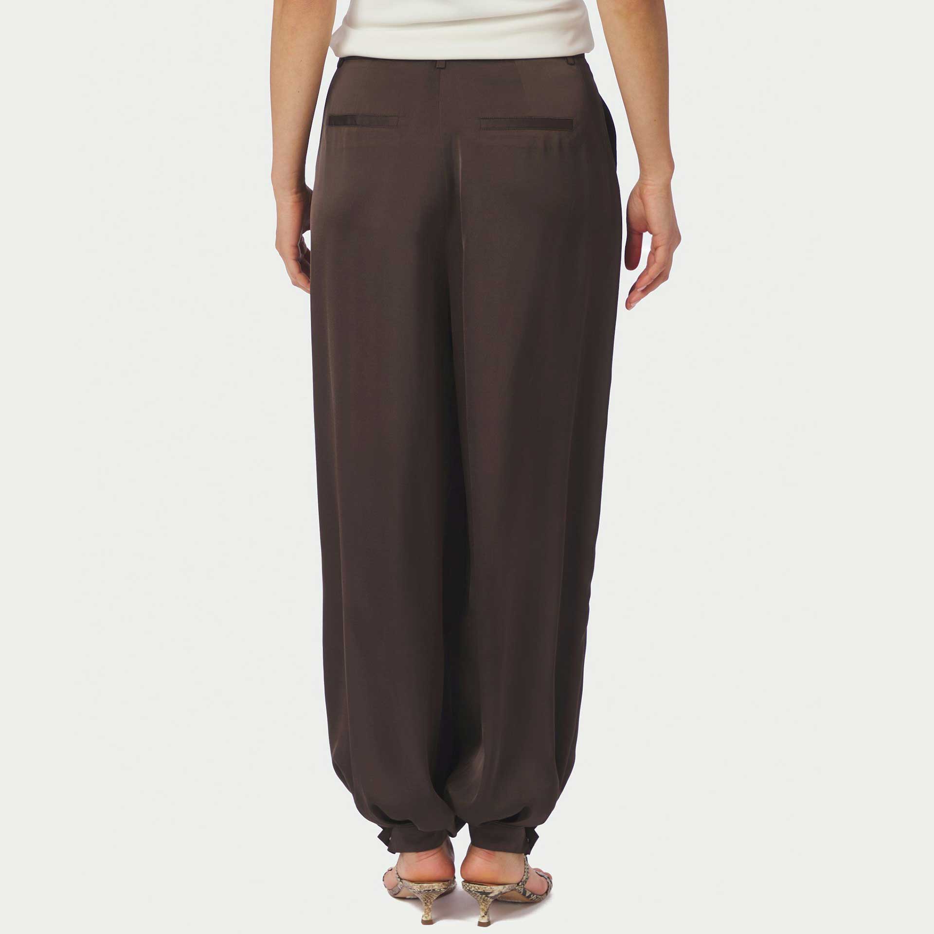 Neo Noir Broek Fayla