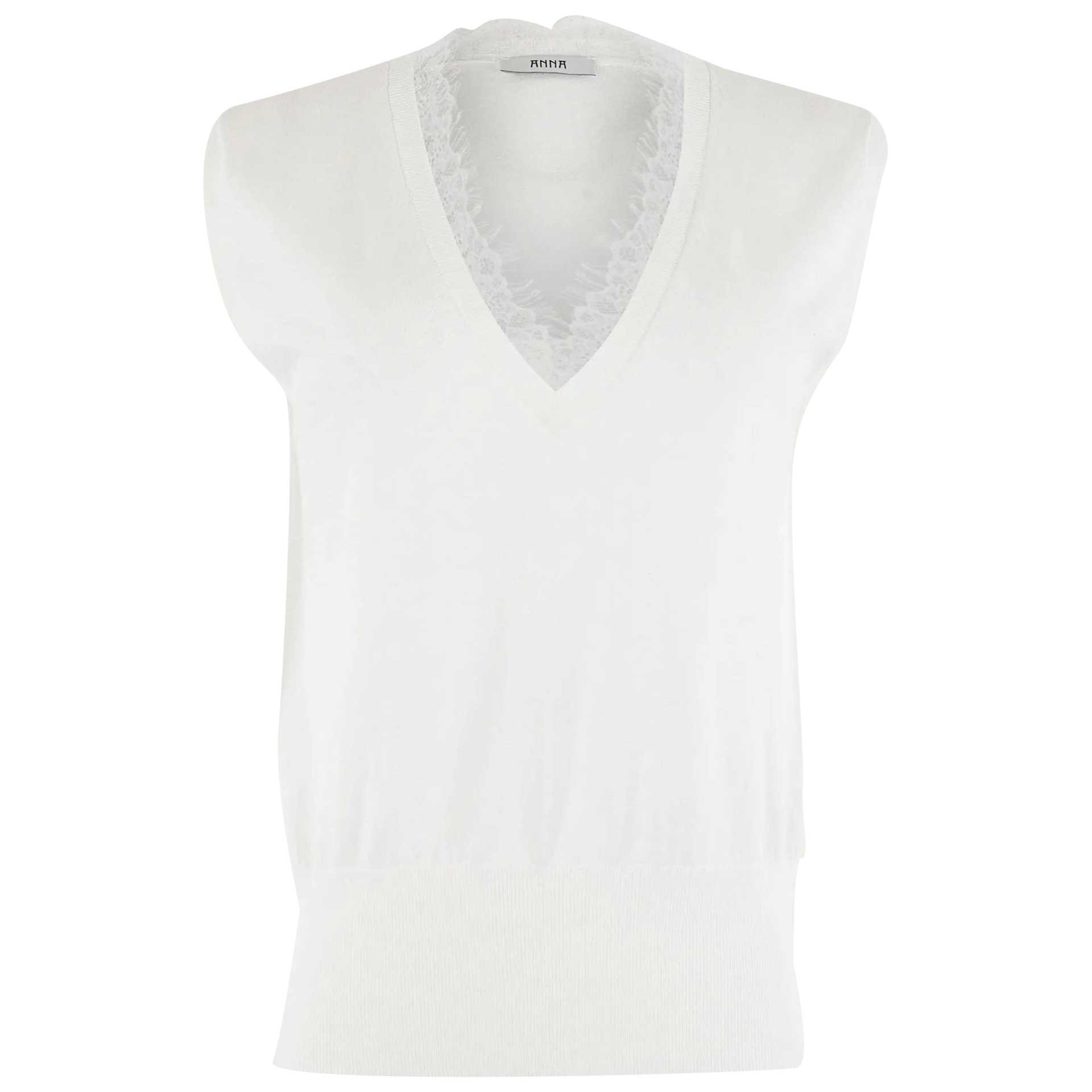Anna  Top