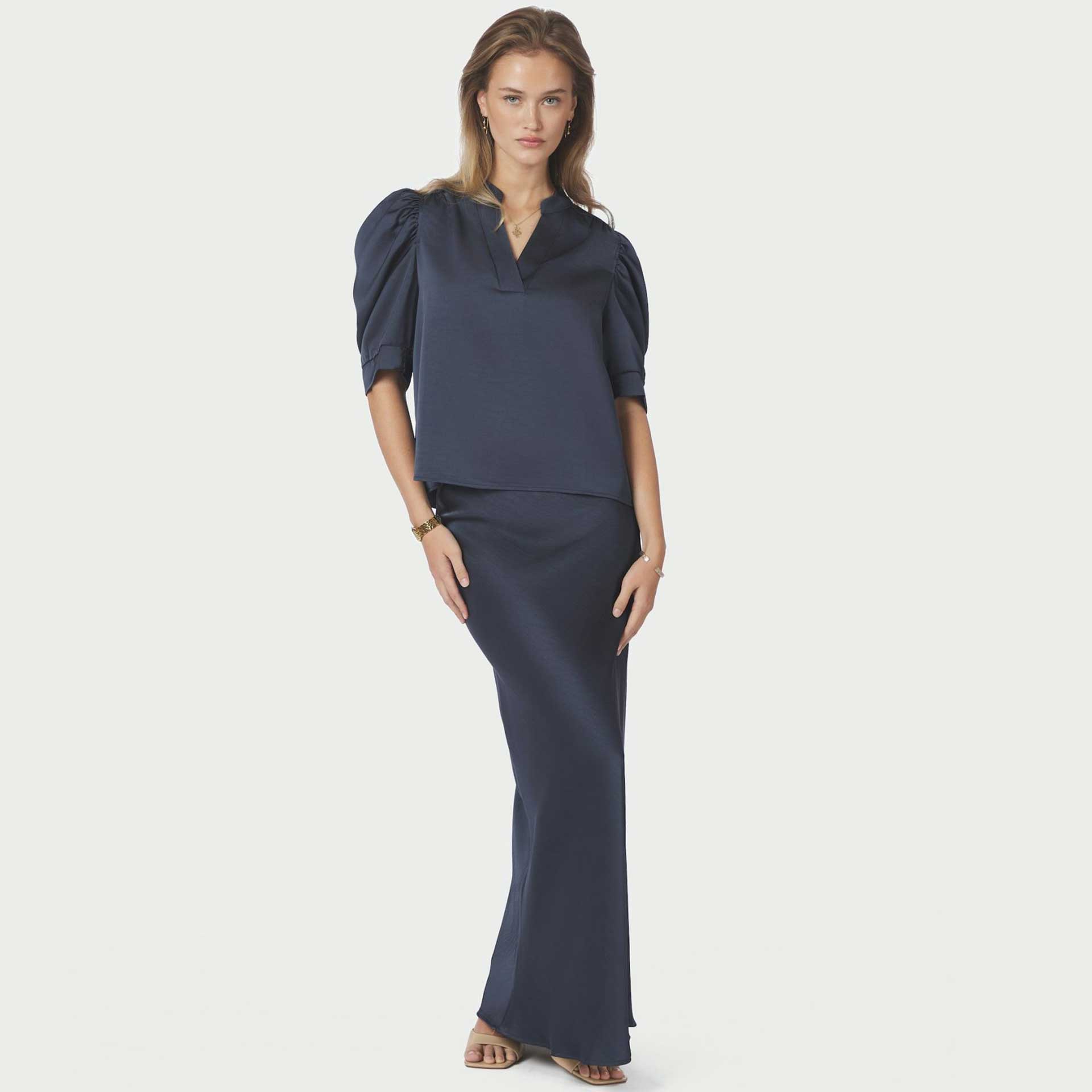 Neo Noir Blouse top Roella