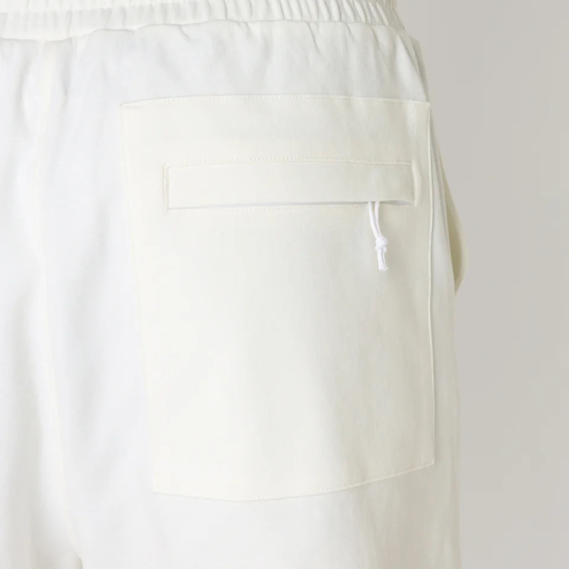 Benk Short Coen