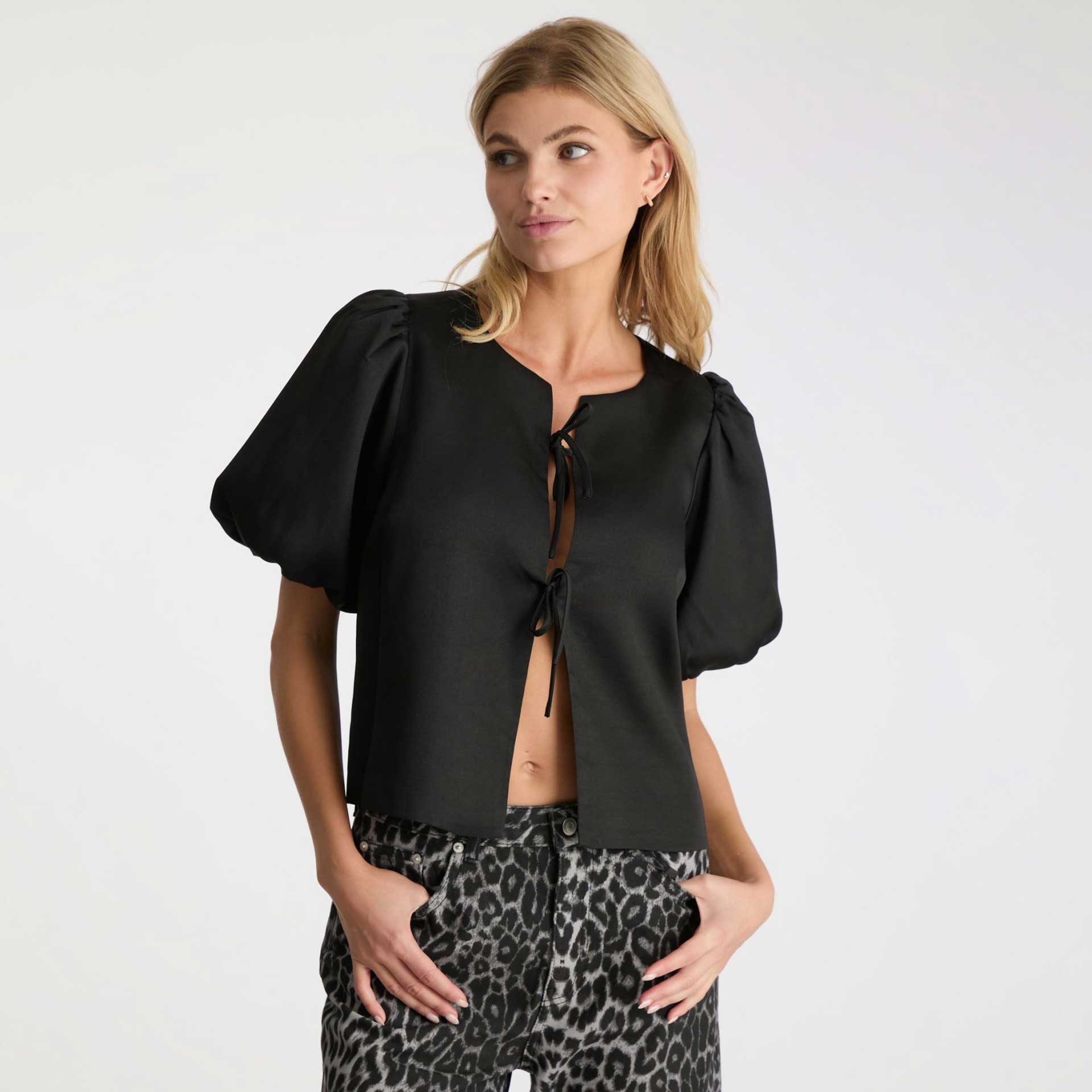 Neo Noir Blouse top Aska