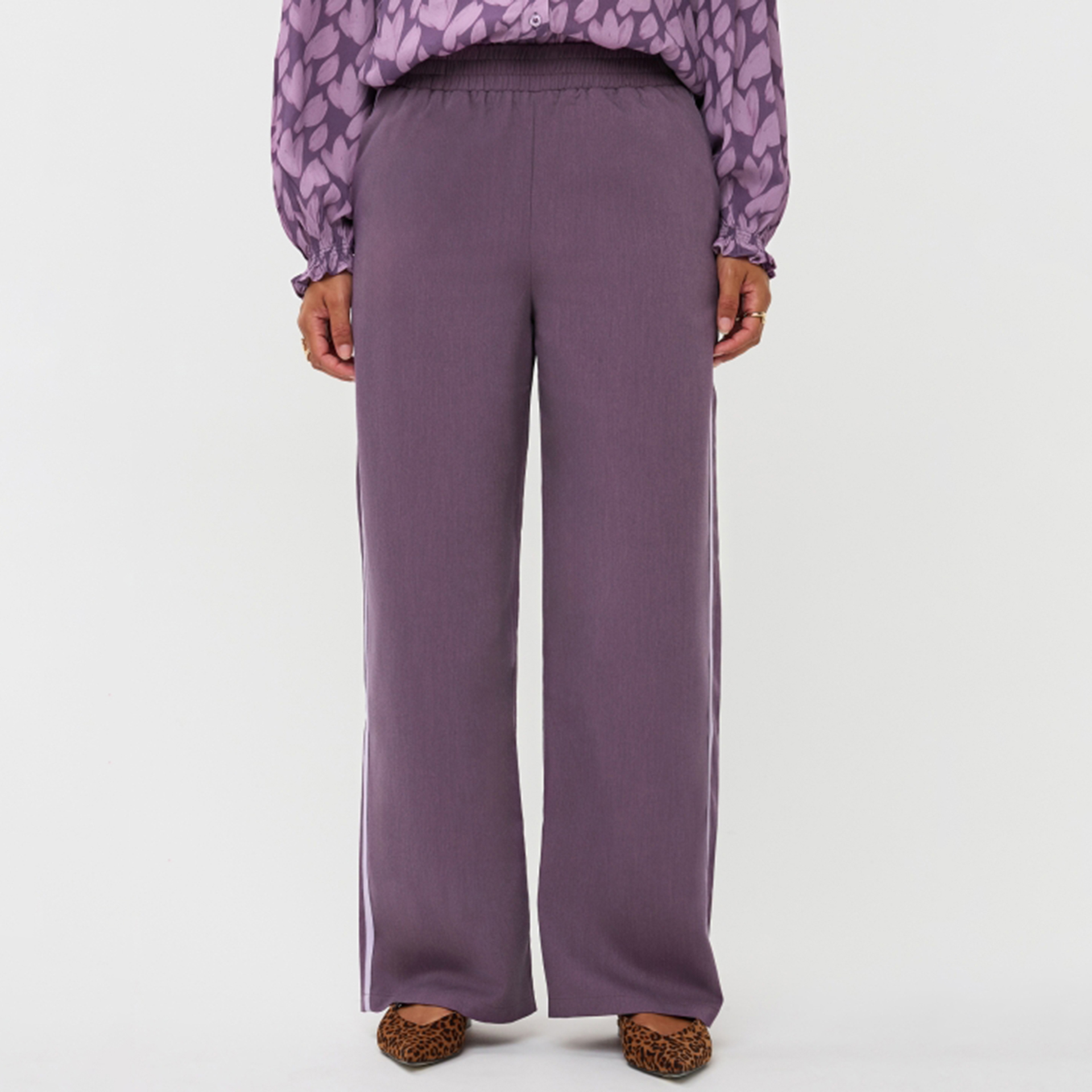 Ydence Broek Zizi