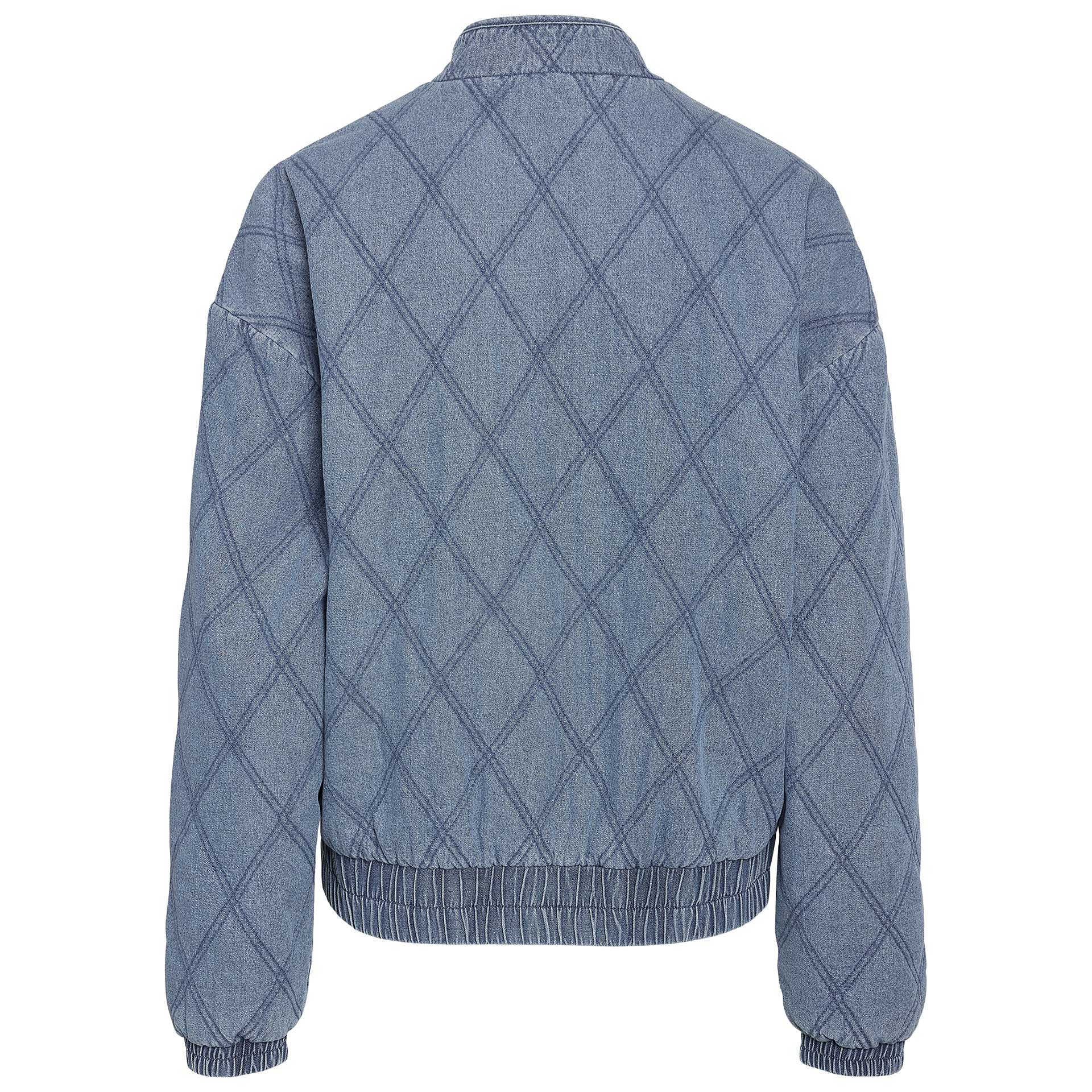 Noisy May Jasje Claire