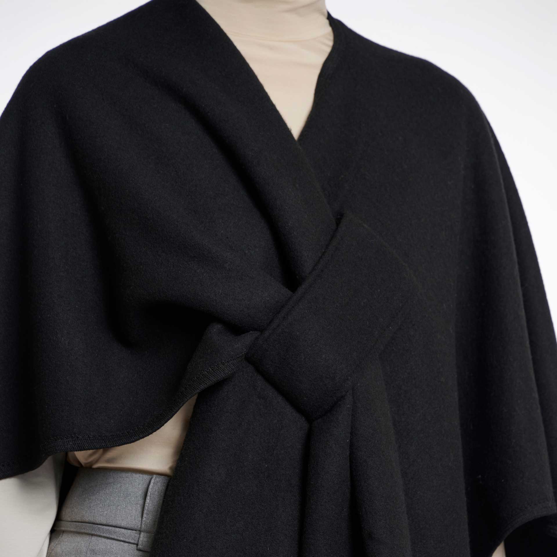 Rino & Pelle Cape