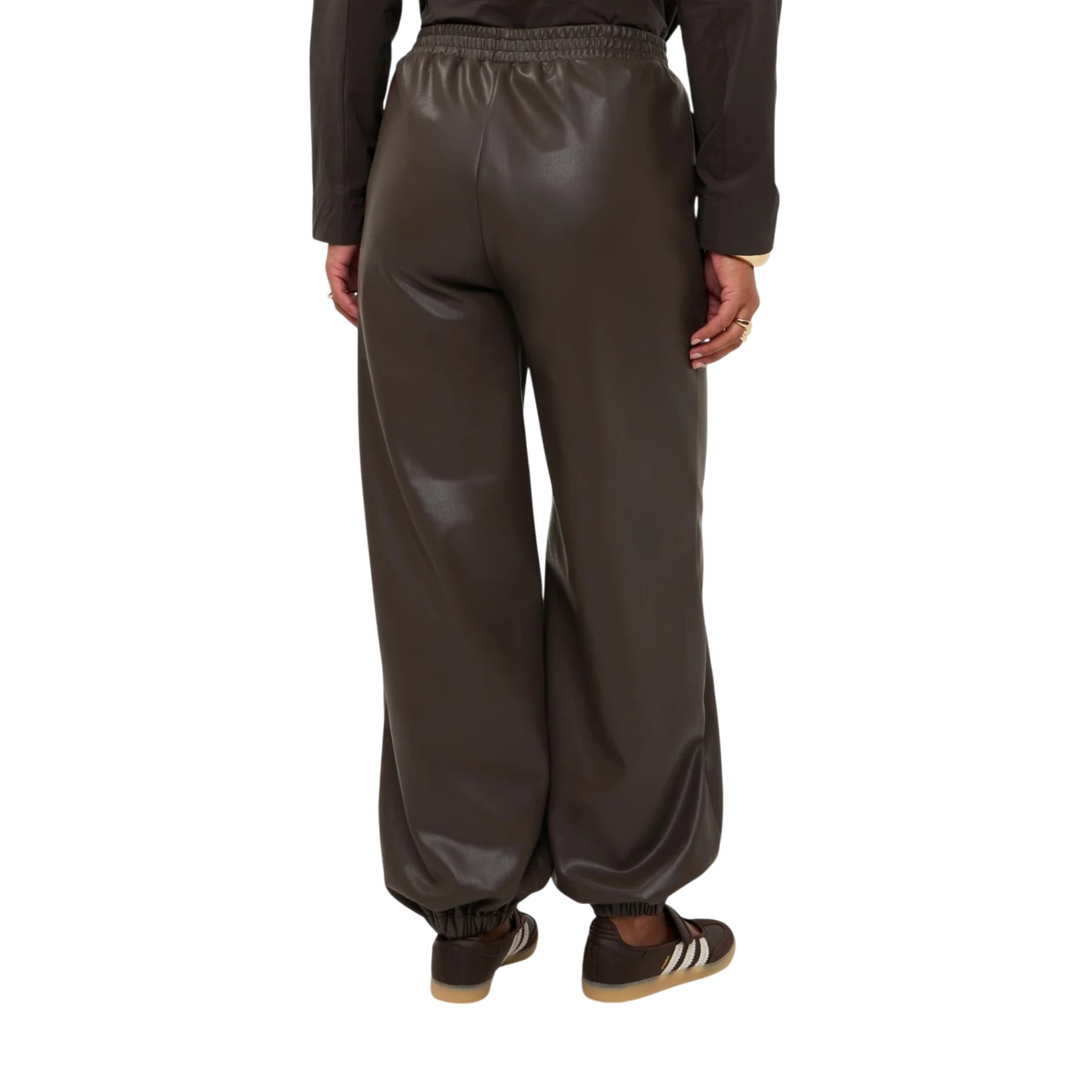Ydence Broek Harlow