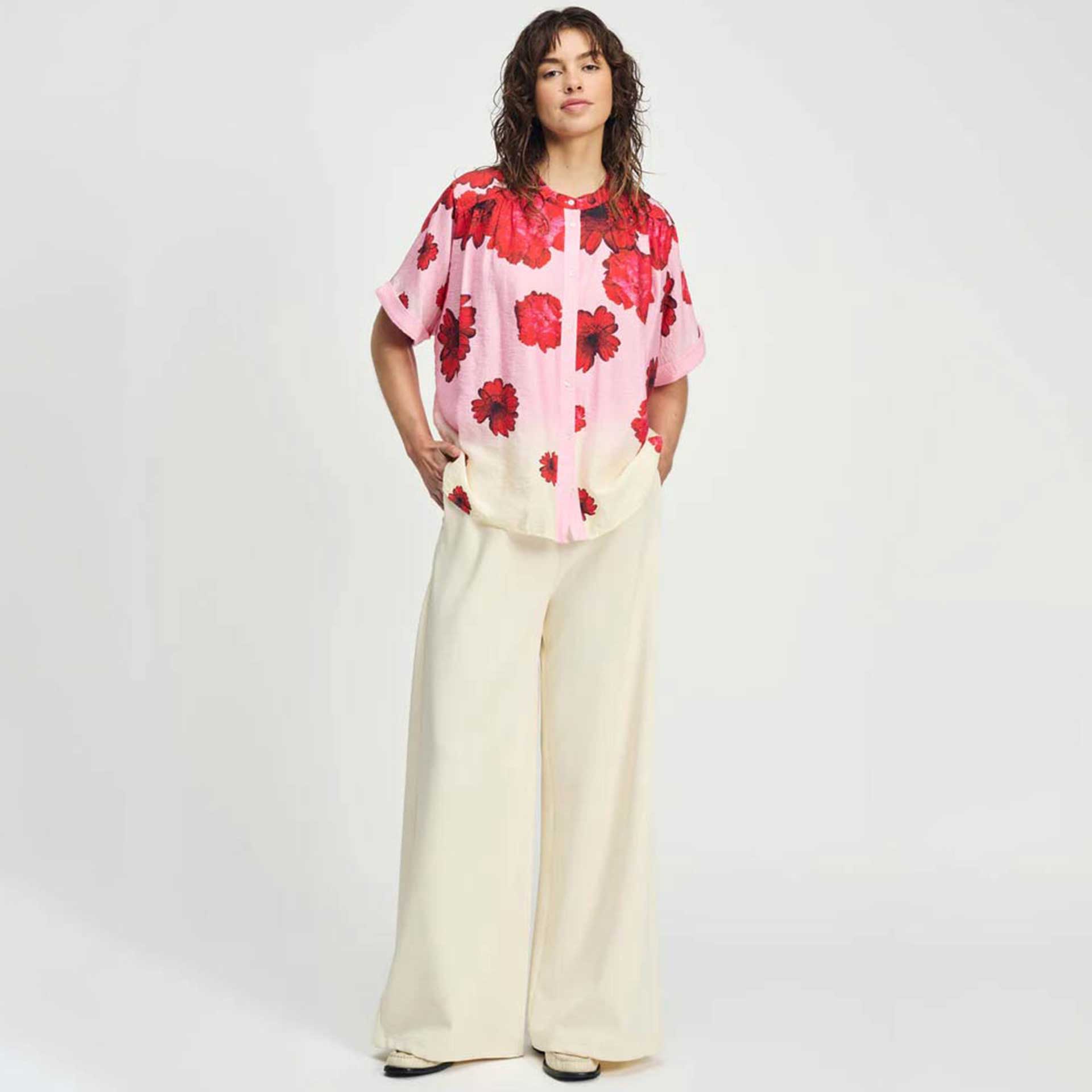 Pom Blouse Flower Bouquet