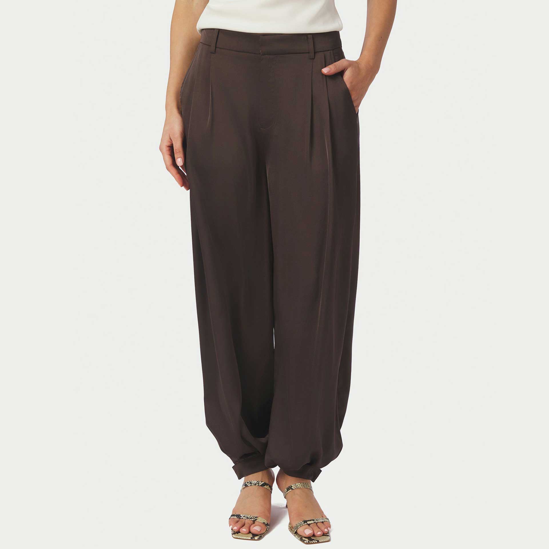 Neo Noir Broek Fayla