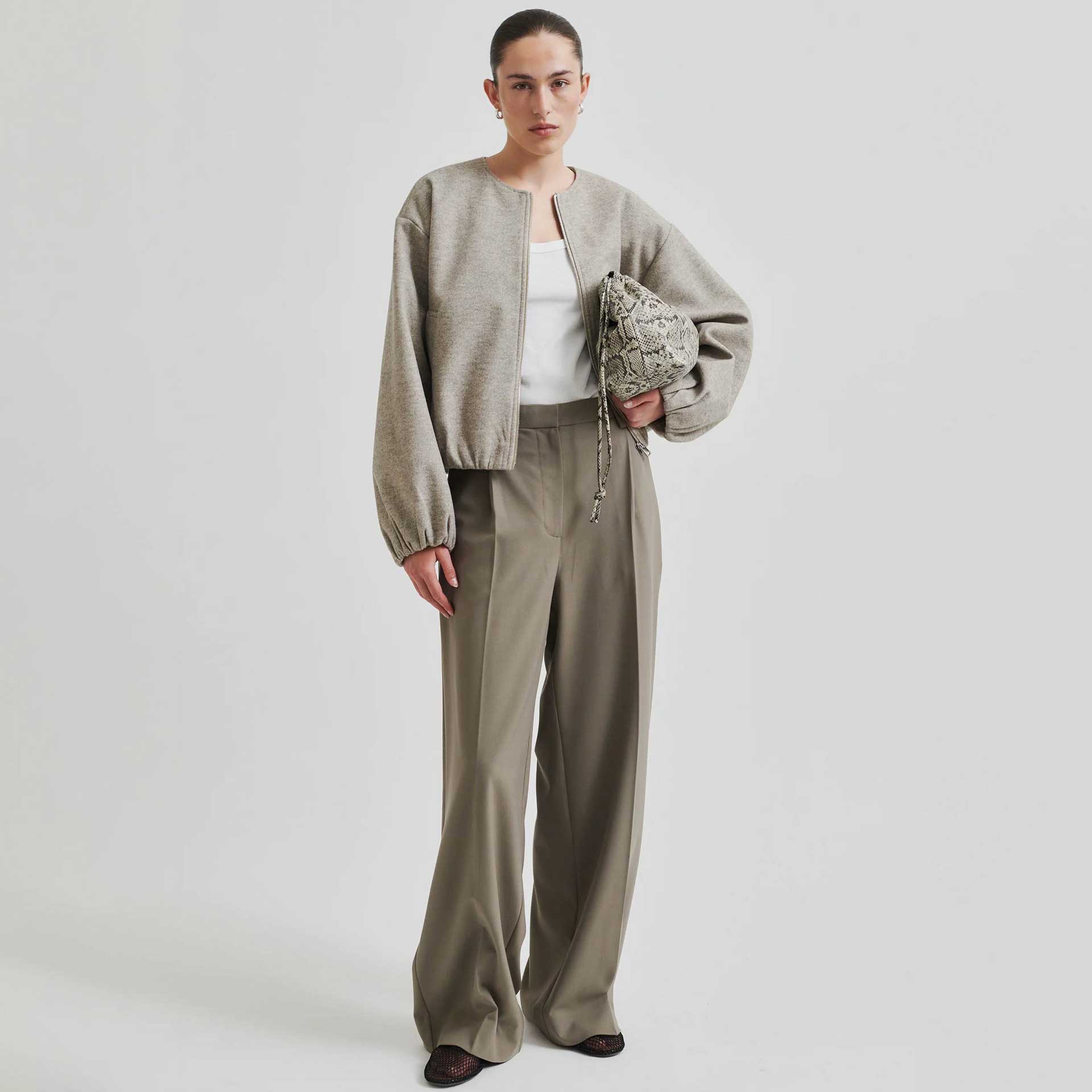 Second Female Broek Carlene