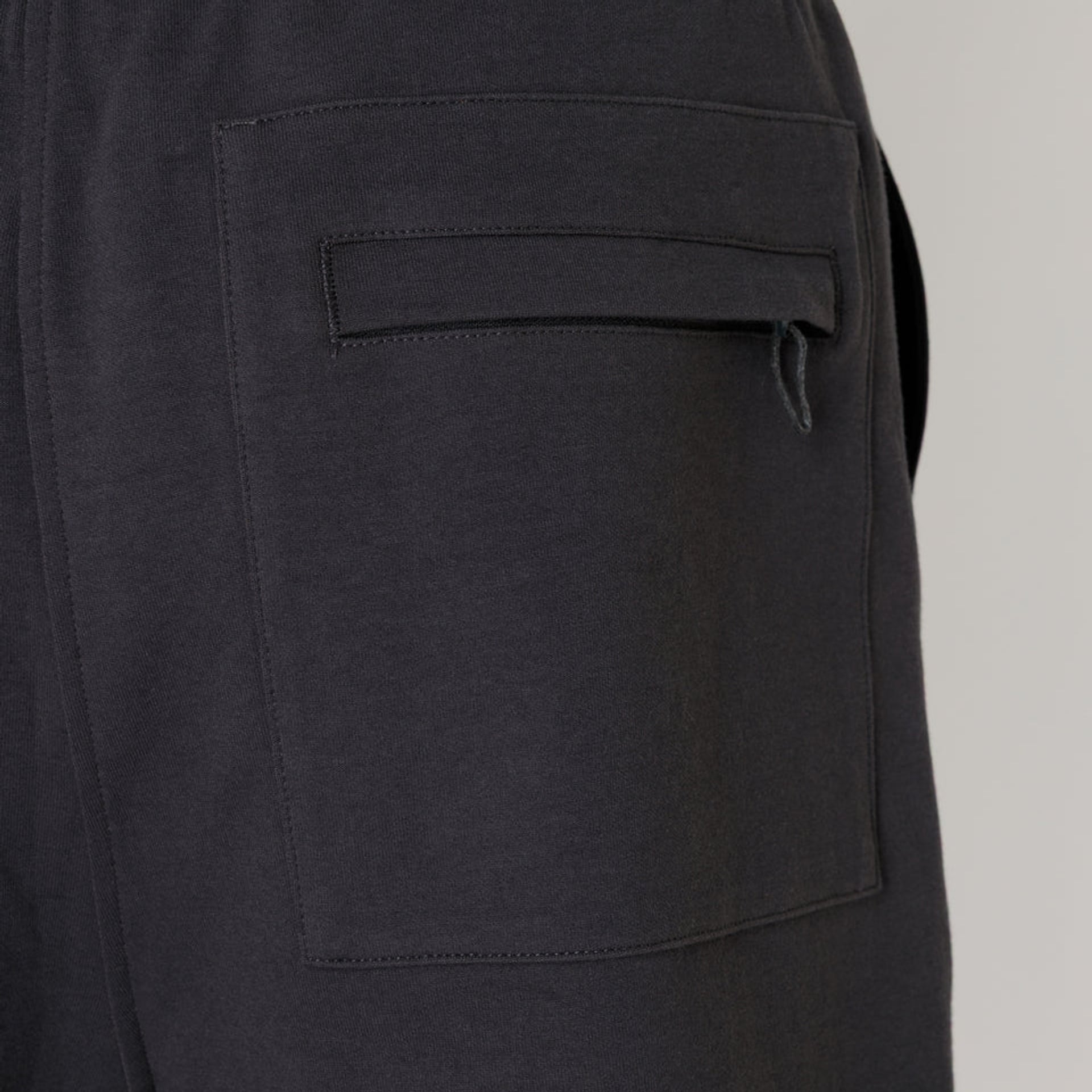 Benk Short Coen