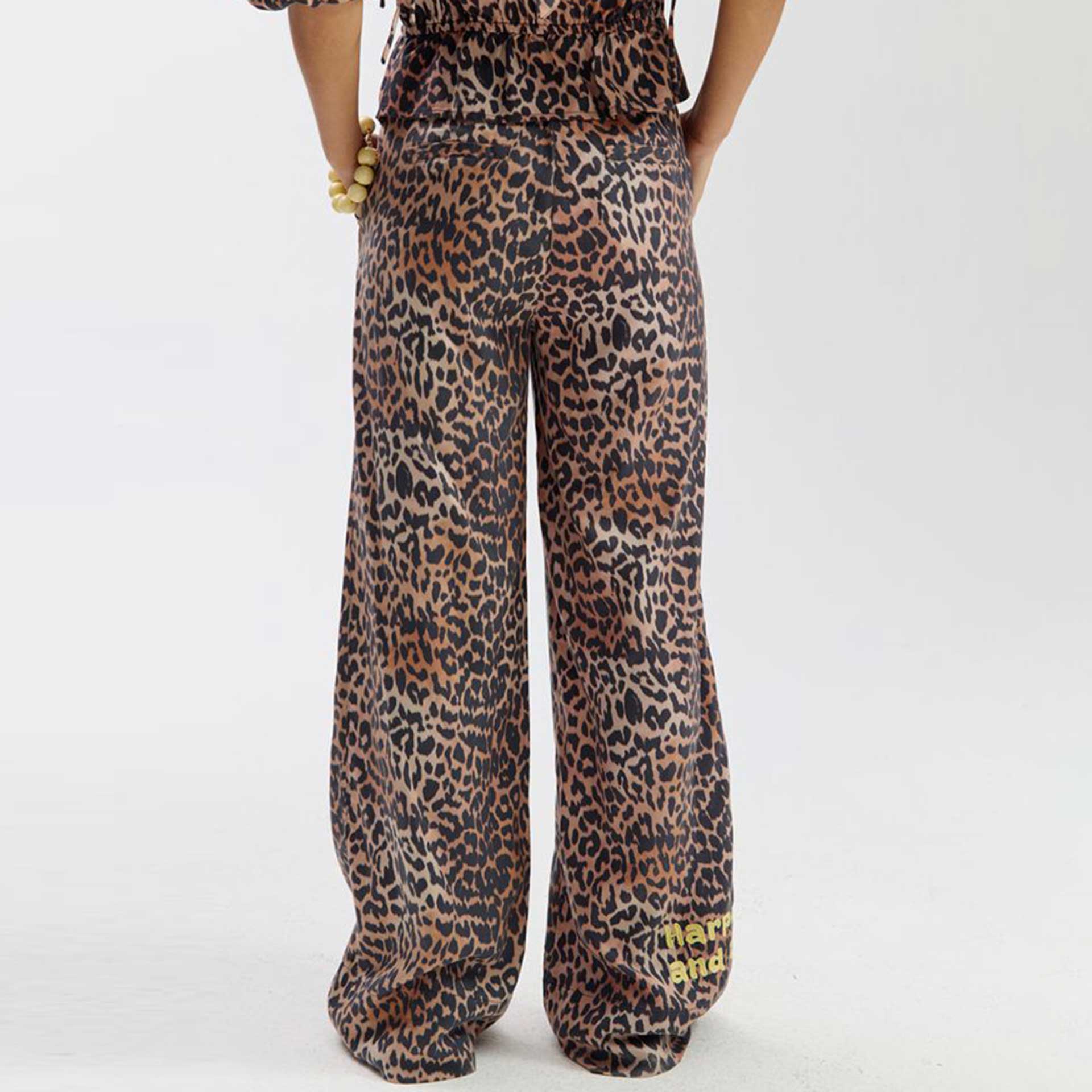 Harper & Yve Broek Holly