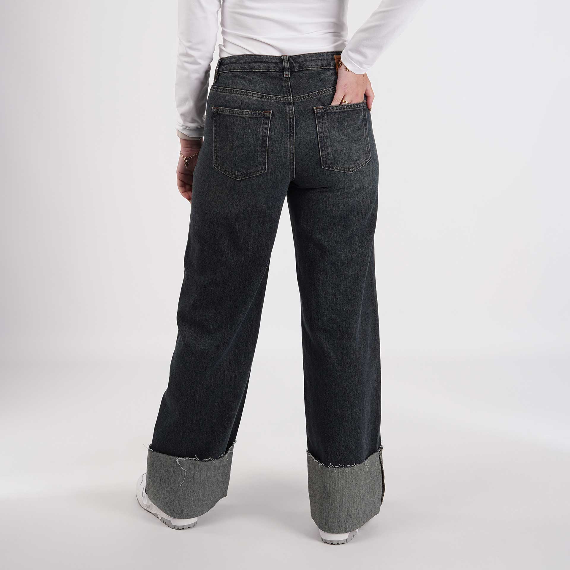 My Essential Wardrobe Jeans Dalvi