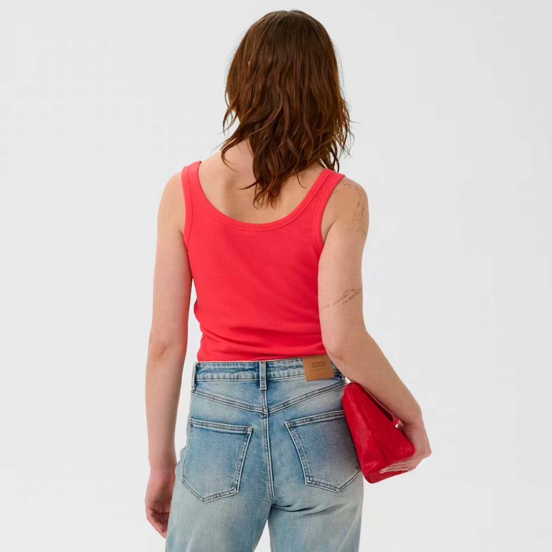 Gestuz Top Drew Logo