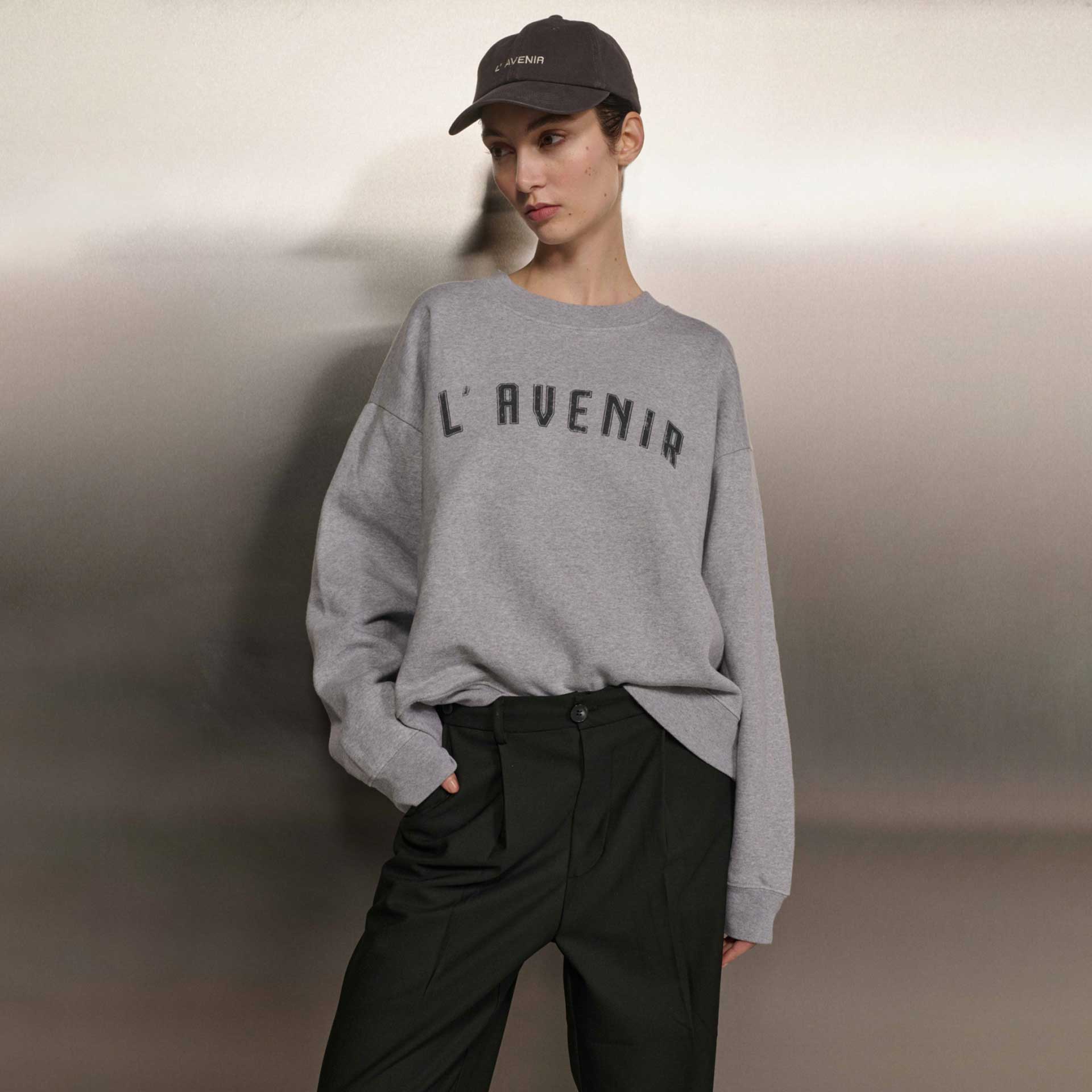 Club L'avenir Sweater Miyu