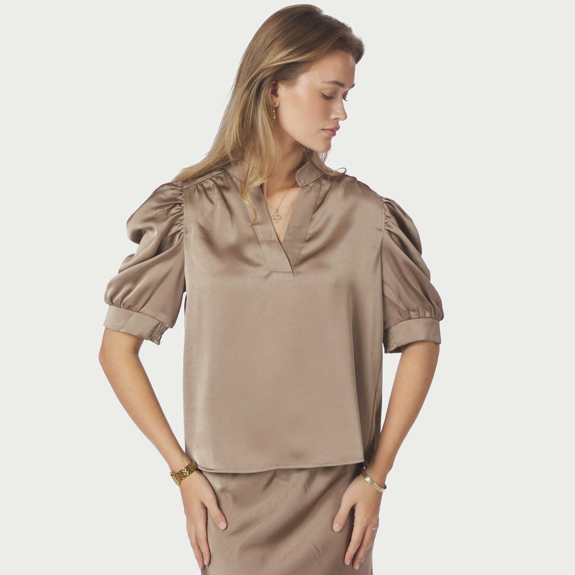 Neo Noir Blouse top Roella