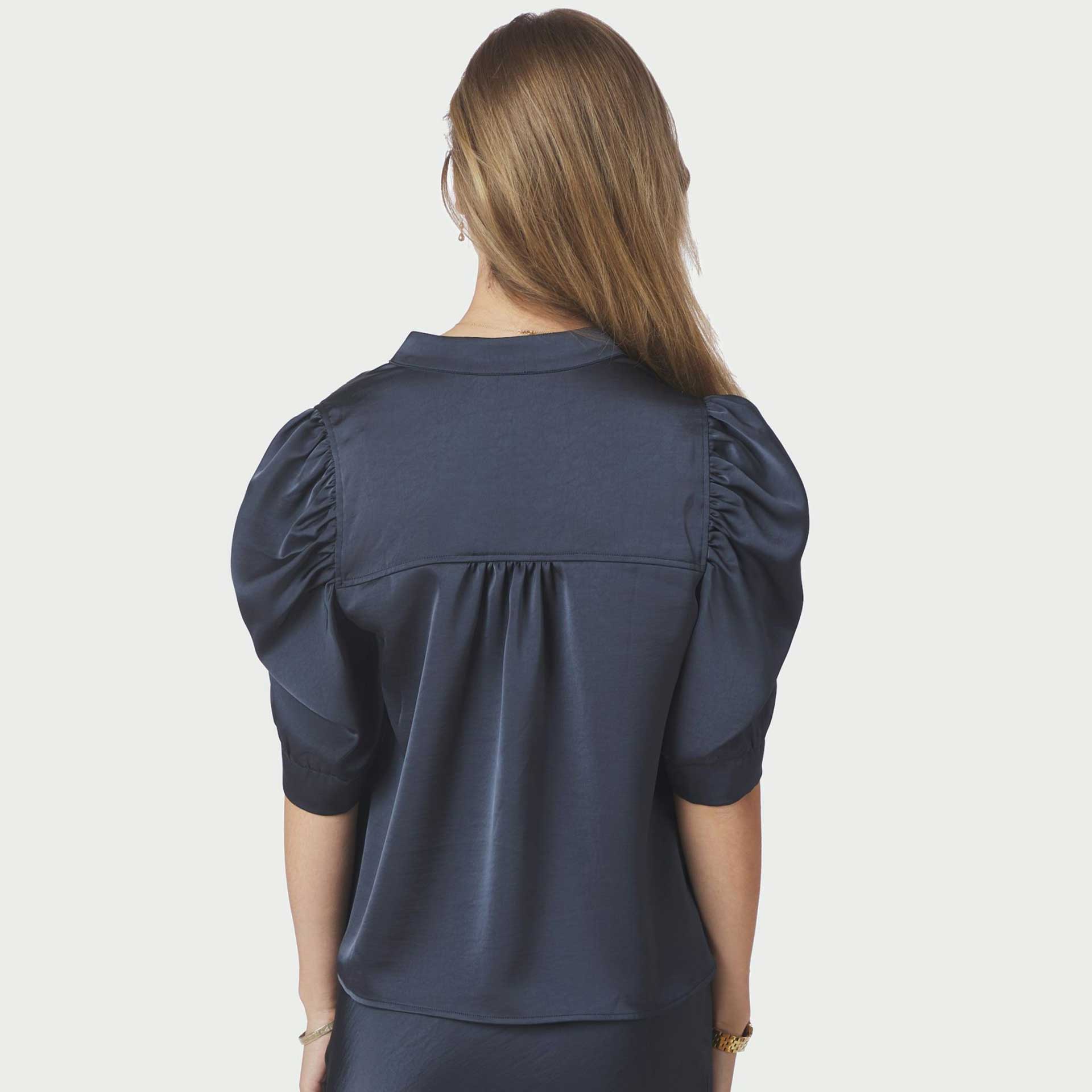 Neo Noir Blouse top Roella