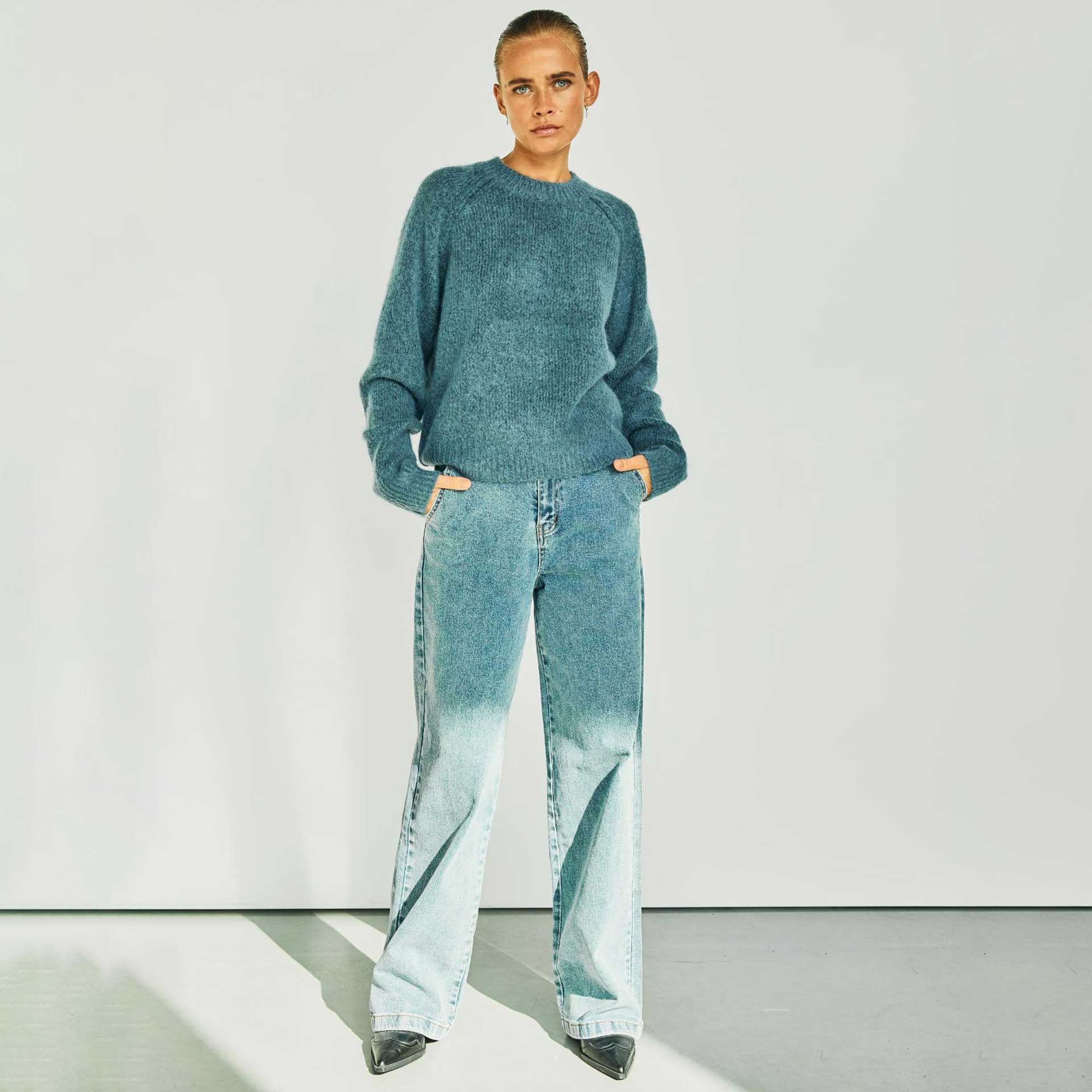 Withblack Sweater Andrea