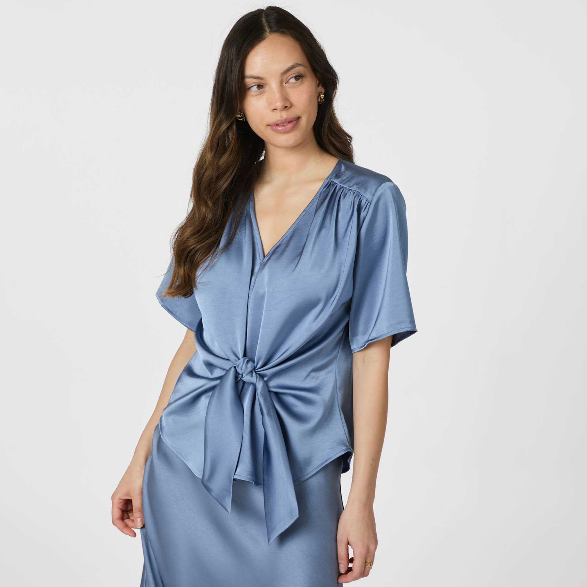 Neo Noir Blouse Casadia